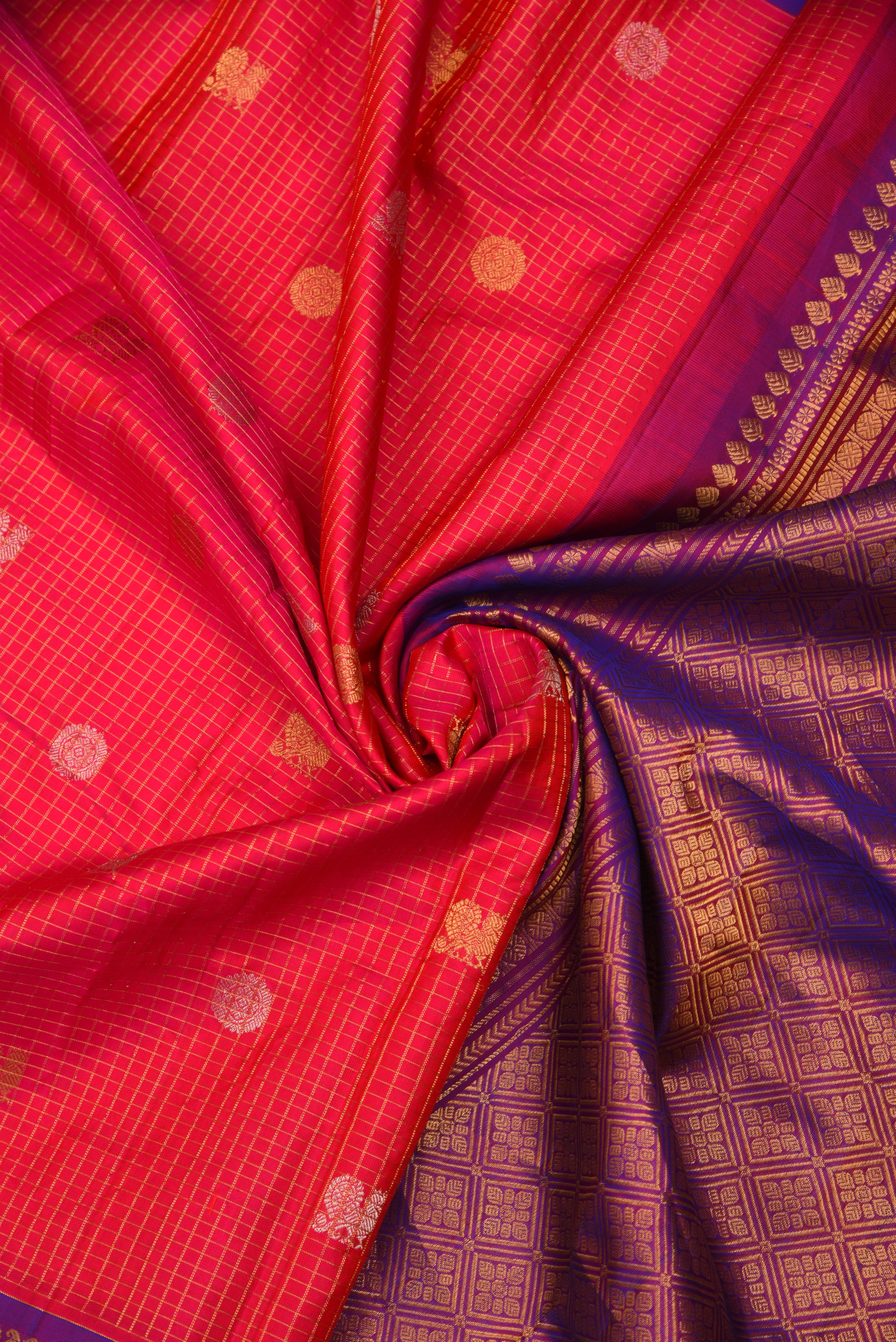 Kuttu Gadwal Pure Silk Handloom Saree