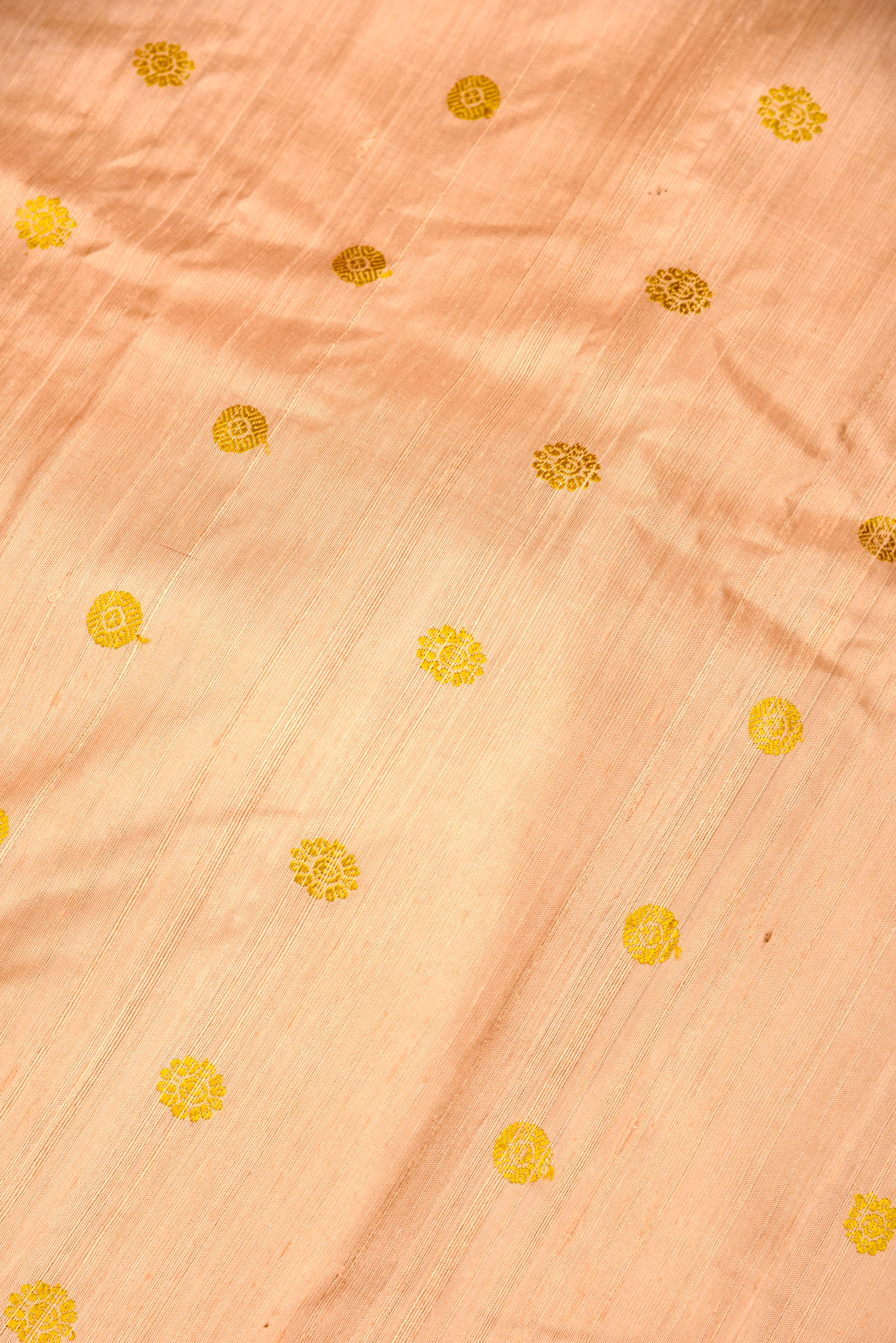 Kuttu Gadwal Pure Silk Handloom Saree