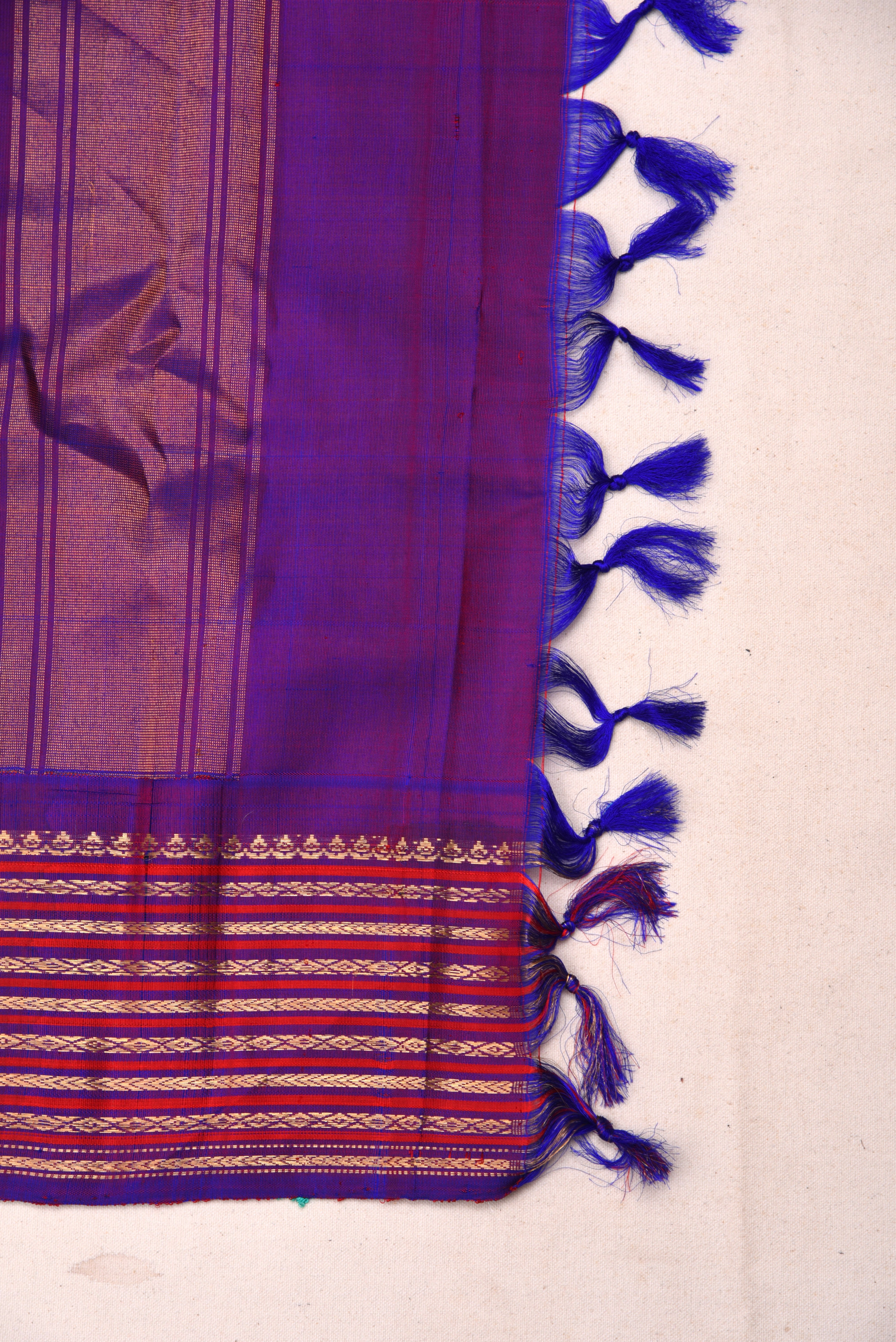Kuttu Gadwal Silk Handloom Saree