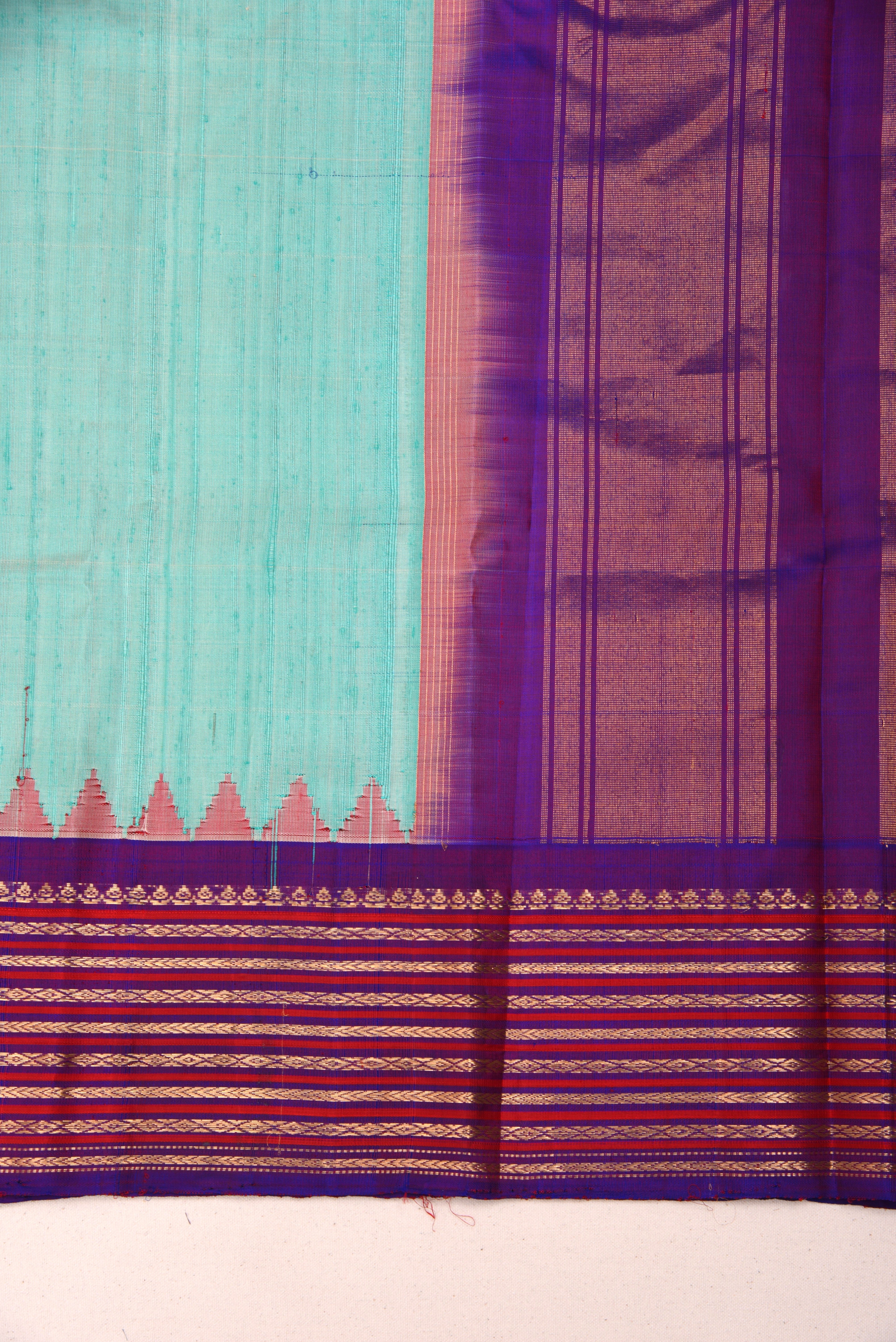 Kuttu Gadwal Silk Handloom Saree
