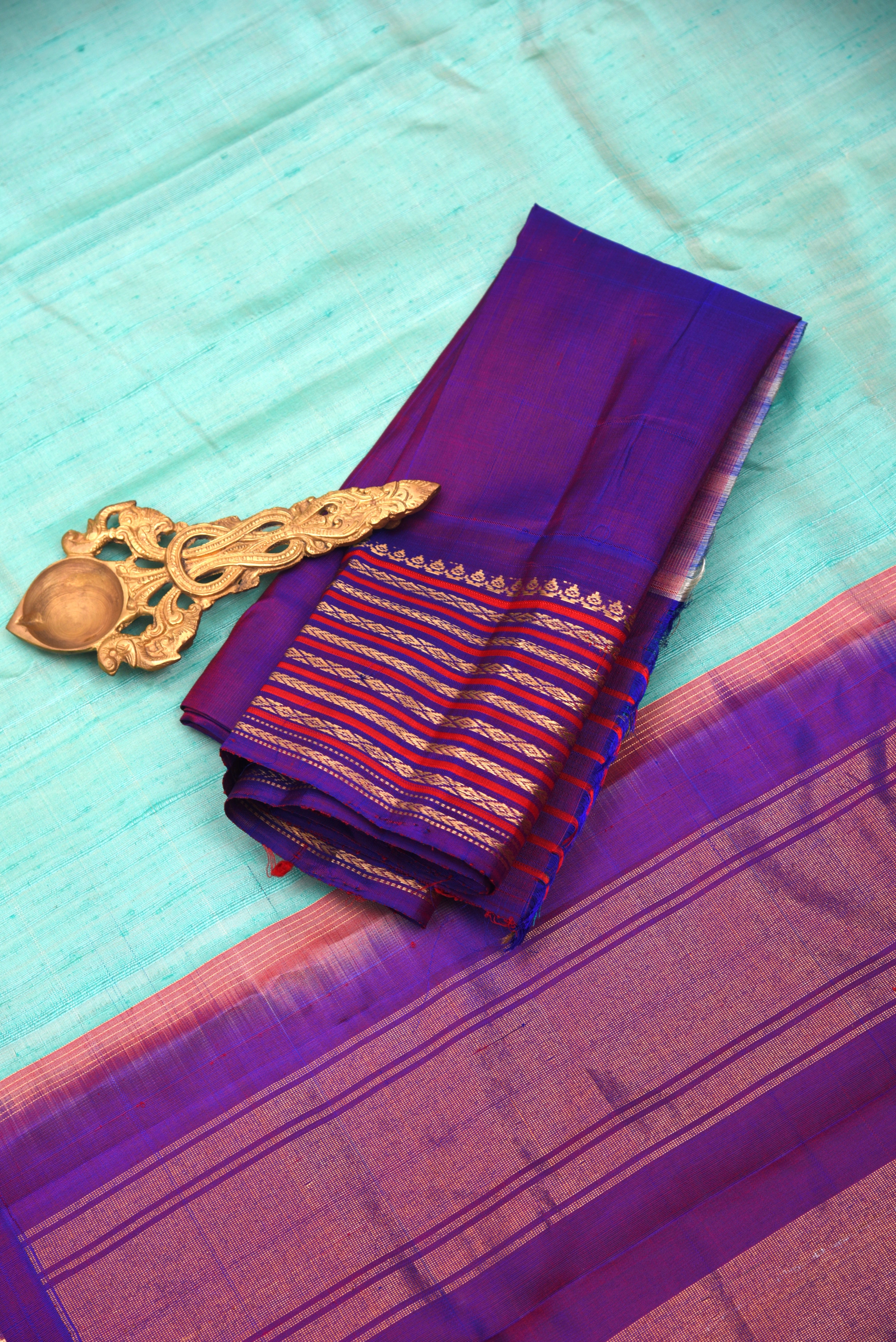 Kuttu Gadwal Silk Handloom Saree