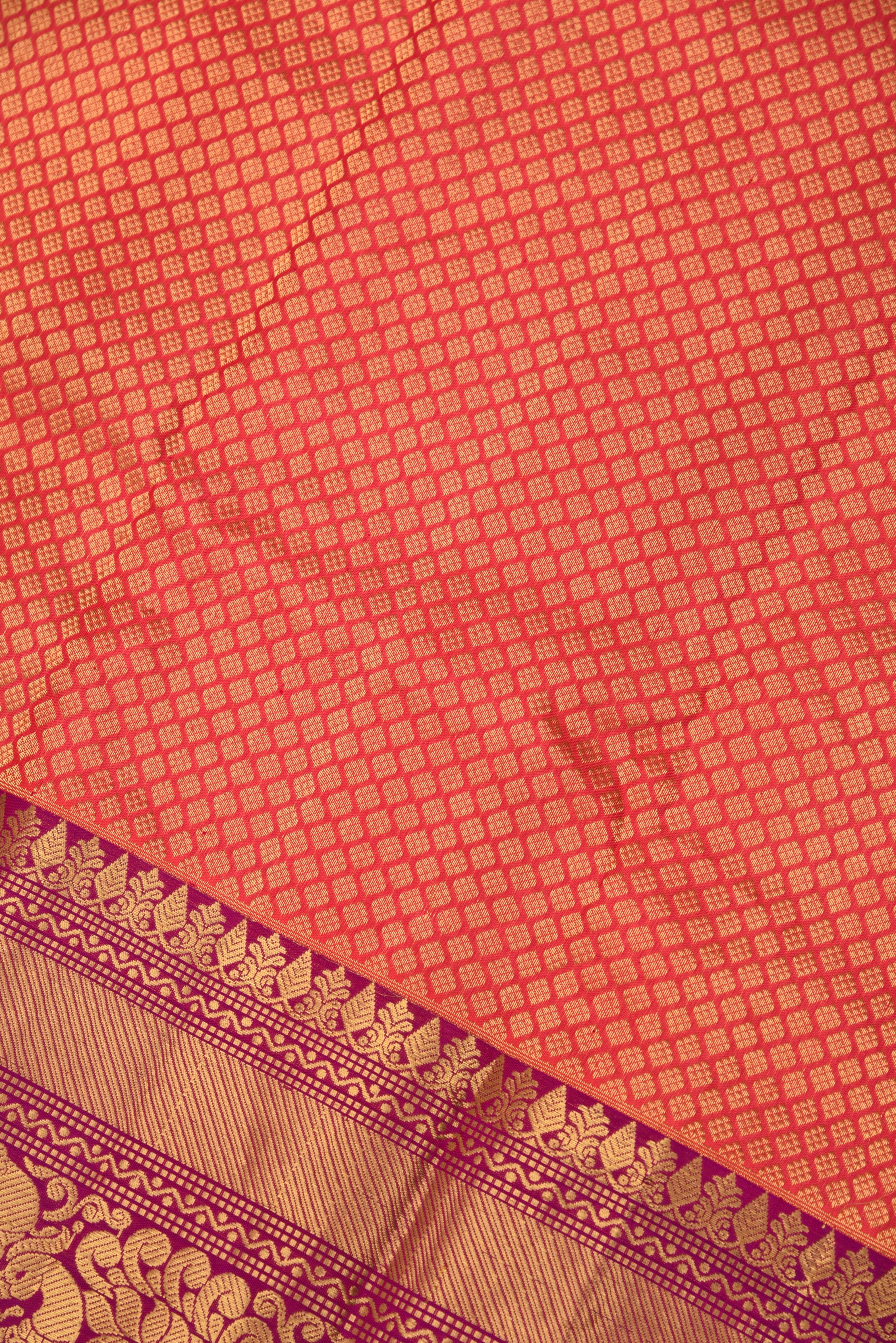 Kuttu Gadwal Pure Silk Handloom Saree