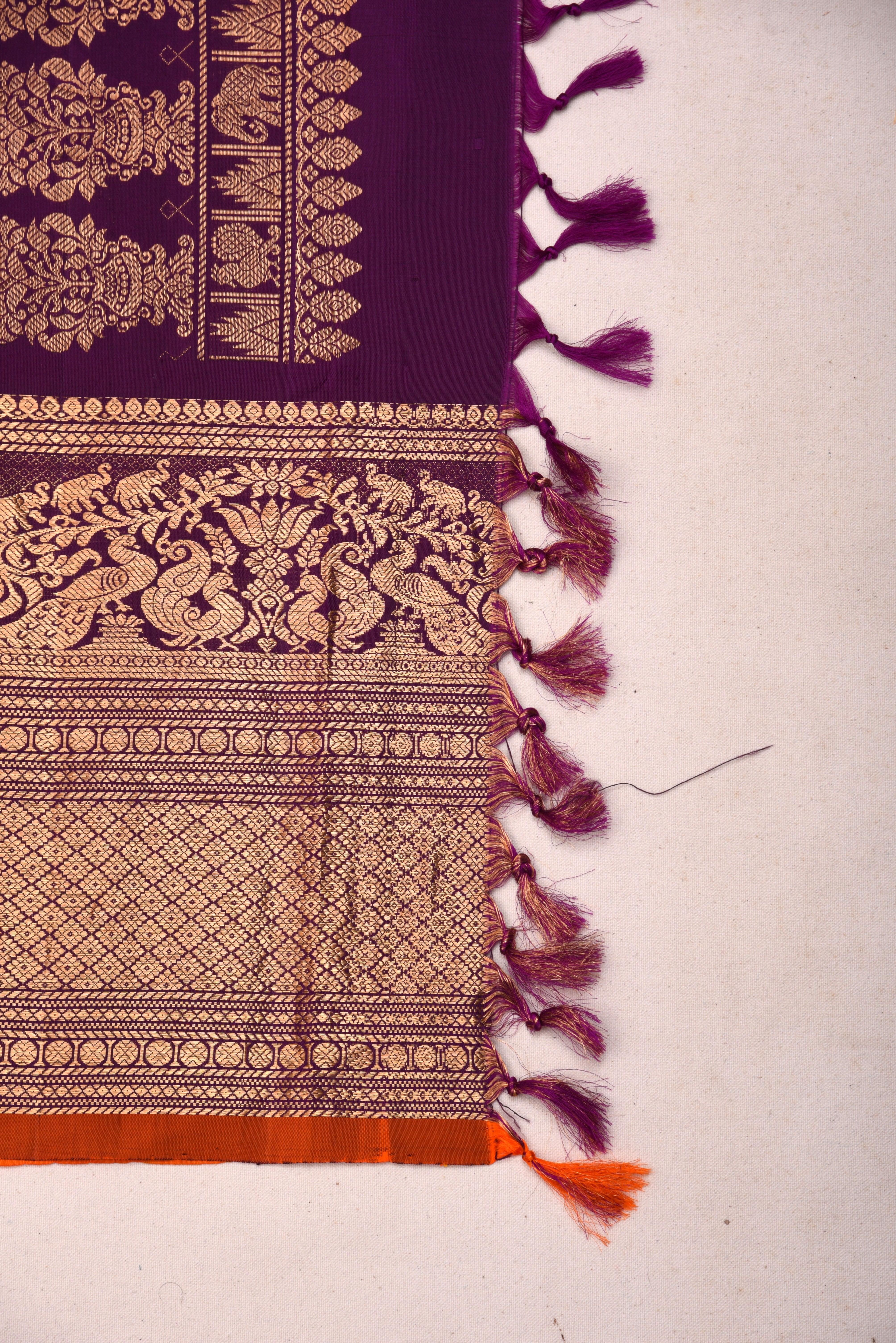 Kuttu Gadwal Pure Silk Handloom Saree