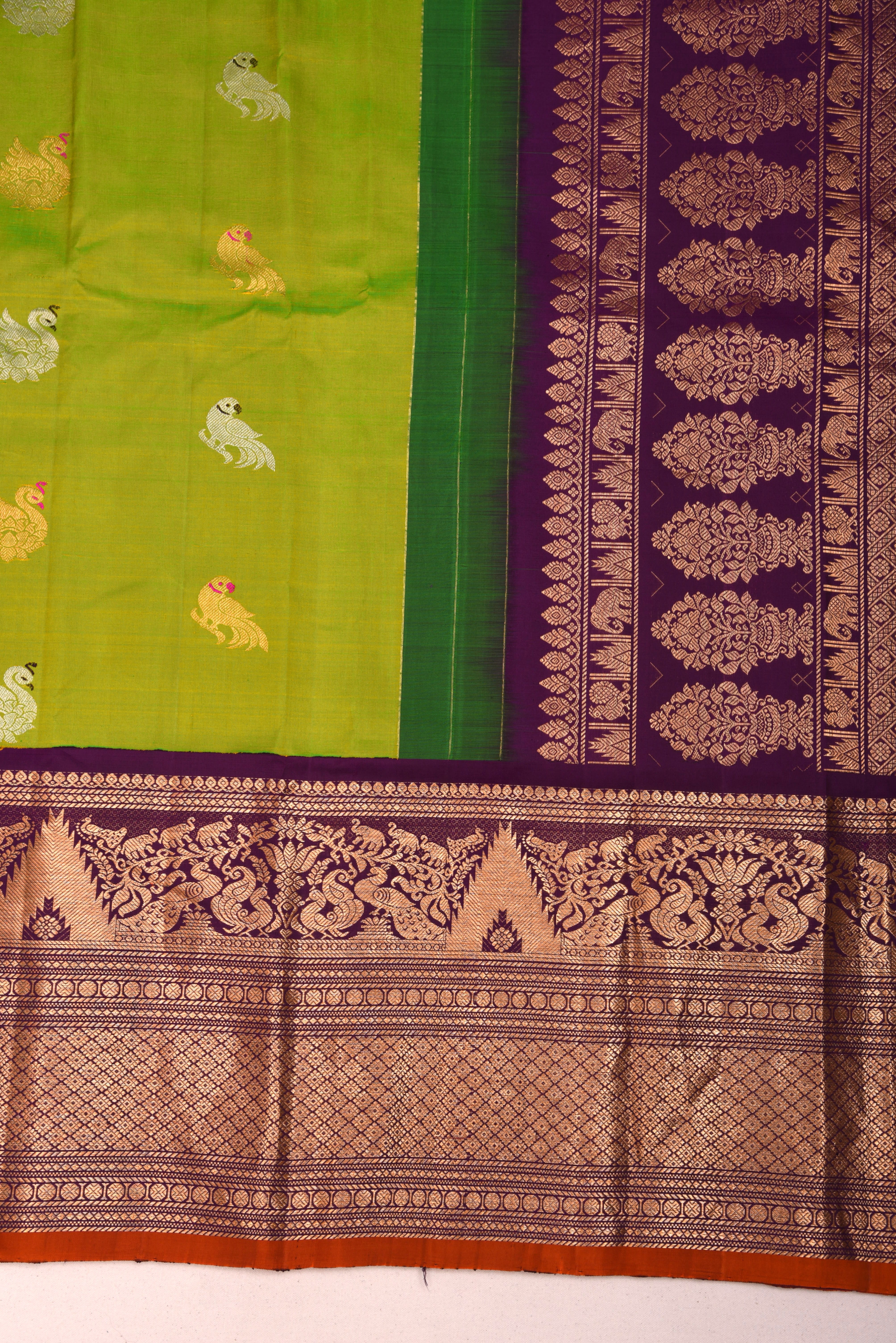 Kuttu Gadwal Pure Silk Handloom Saree