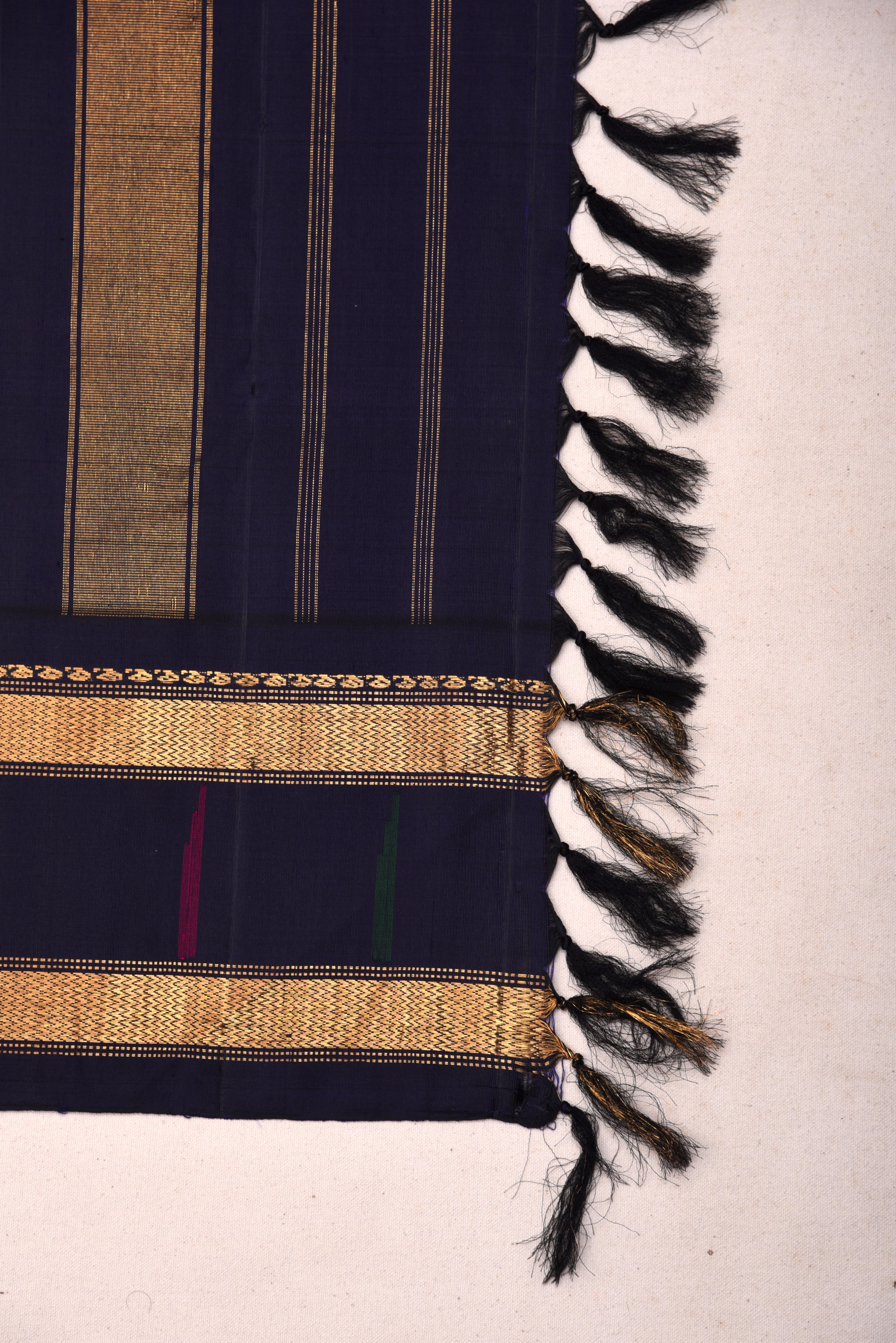 Kuttu Gadwal Silk Handloom Saree