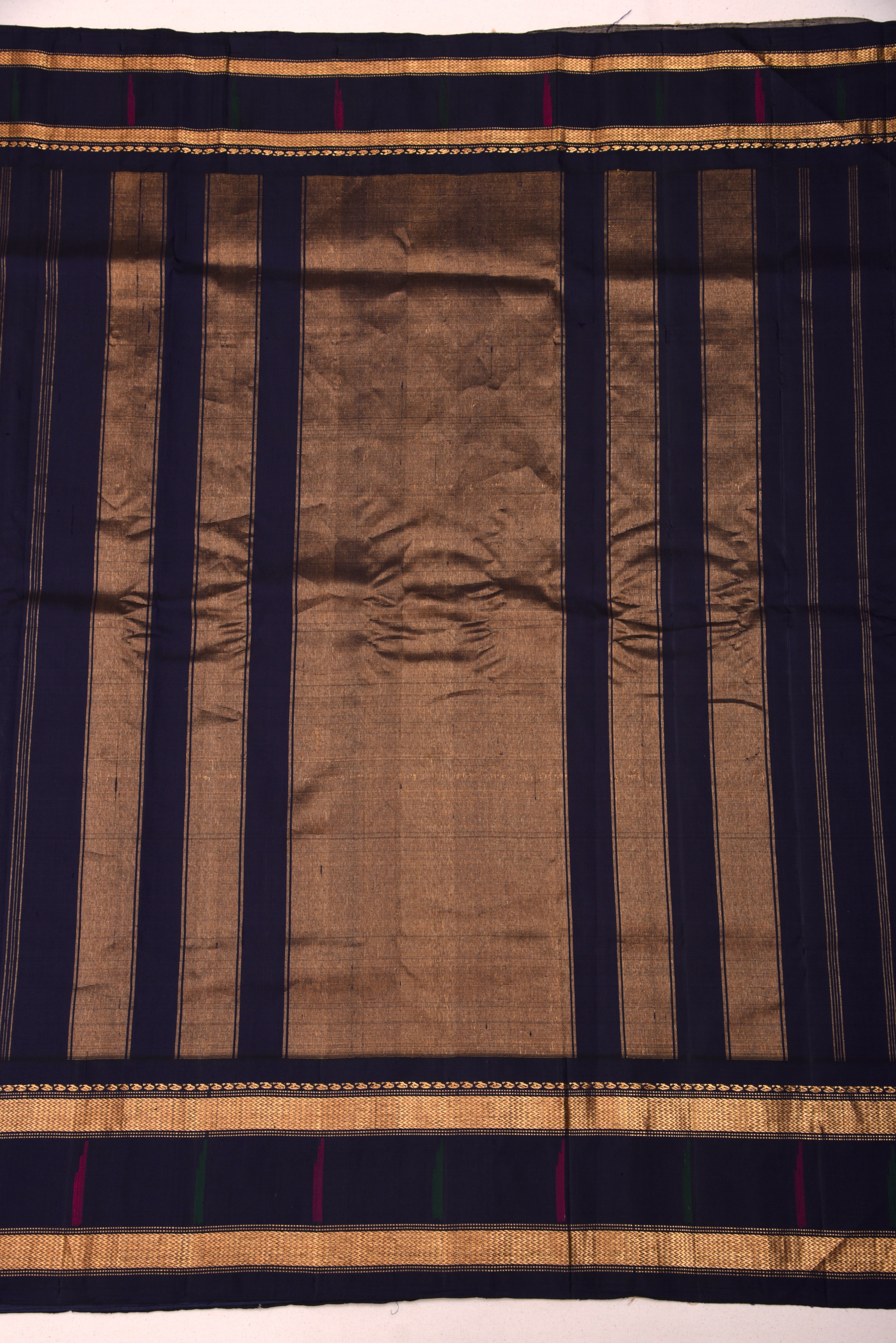 Kuttu Gadwal Silk Handloom Saree