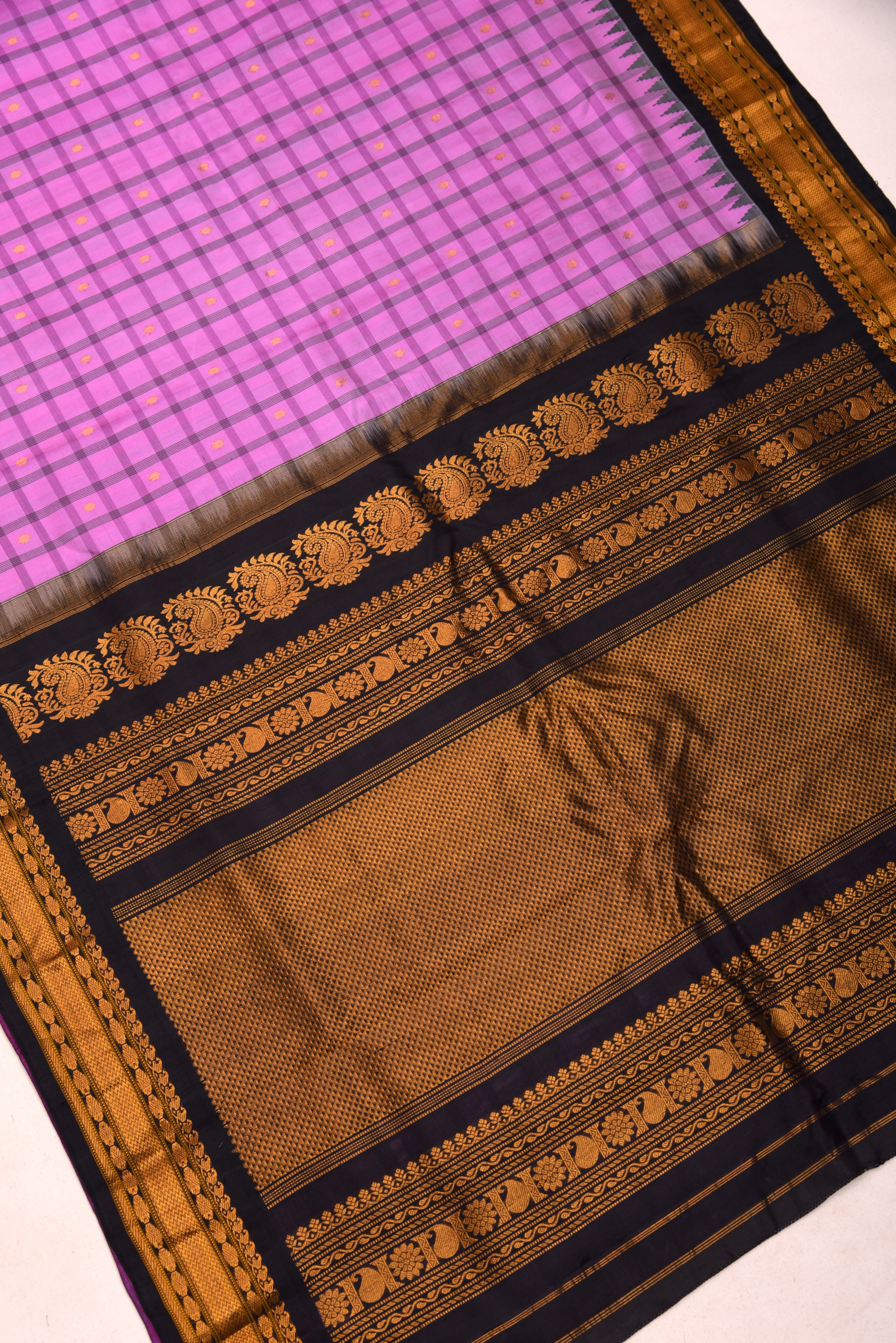 Kuttu Gadwal Pure Silk Handloom Saree