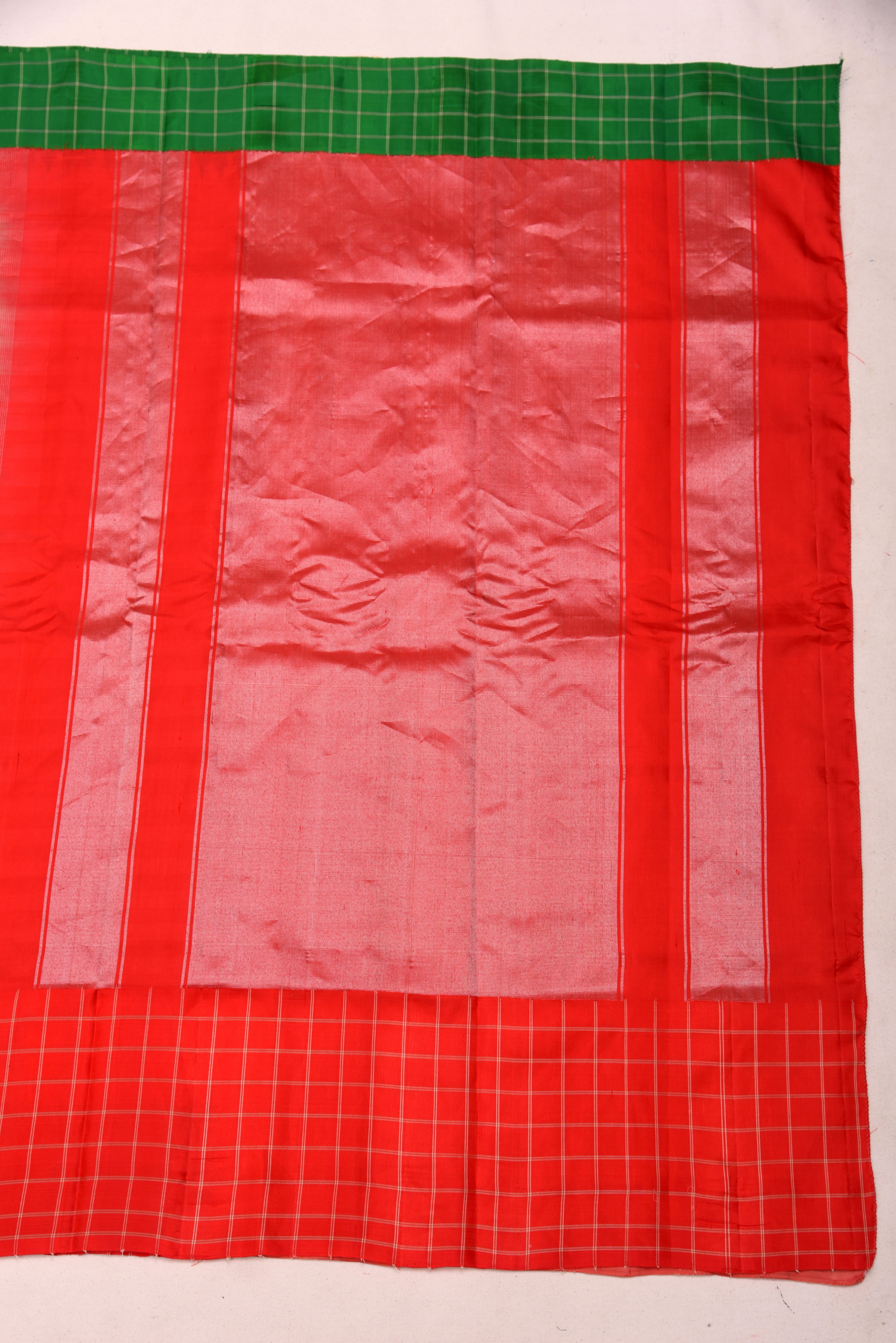 Kuttu Gadwal Pure Silk Handloom Saree