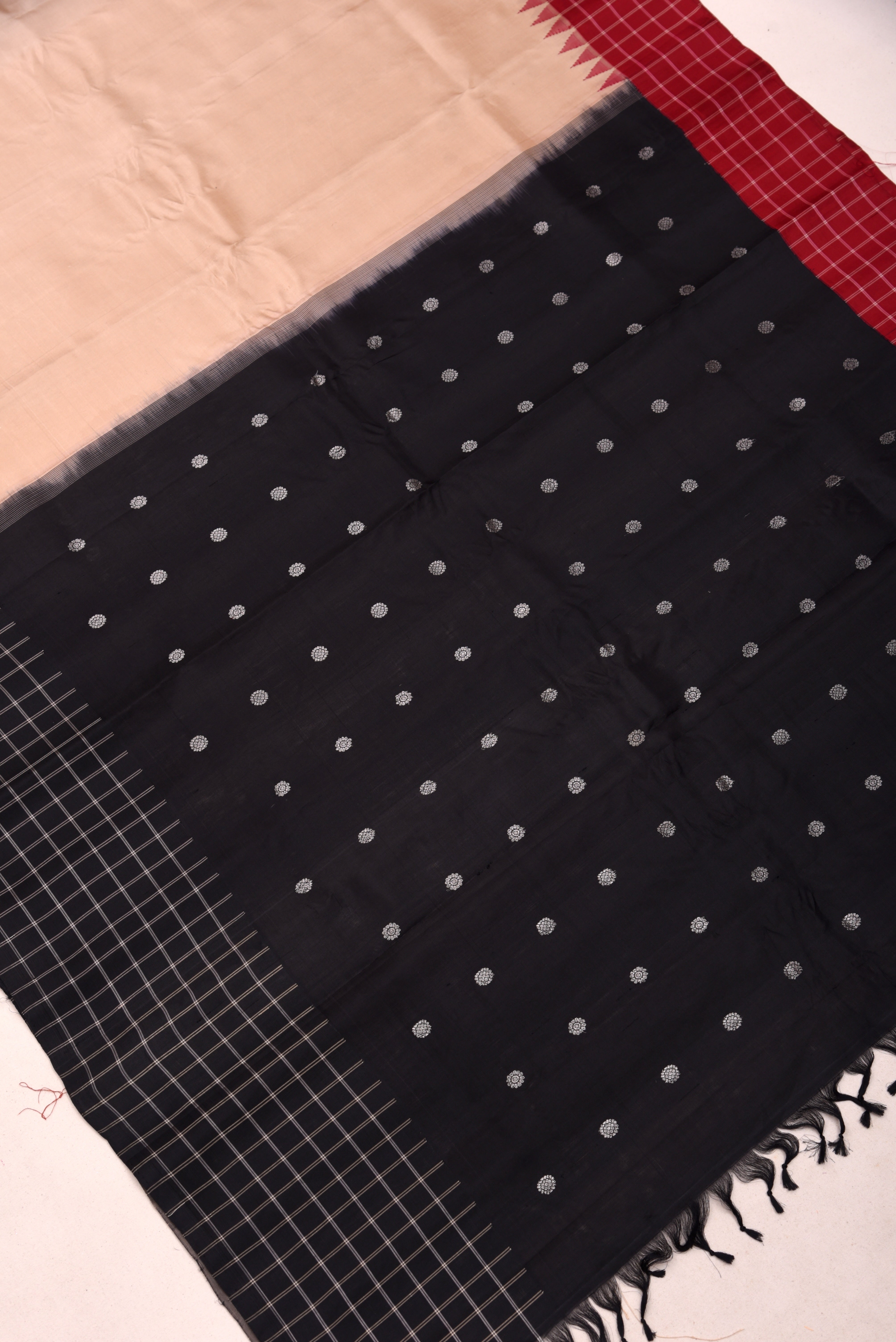 Kuttu Gadwal Pure Silk Handloom Saree