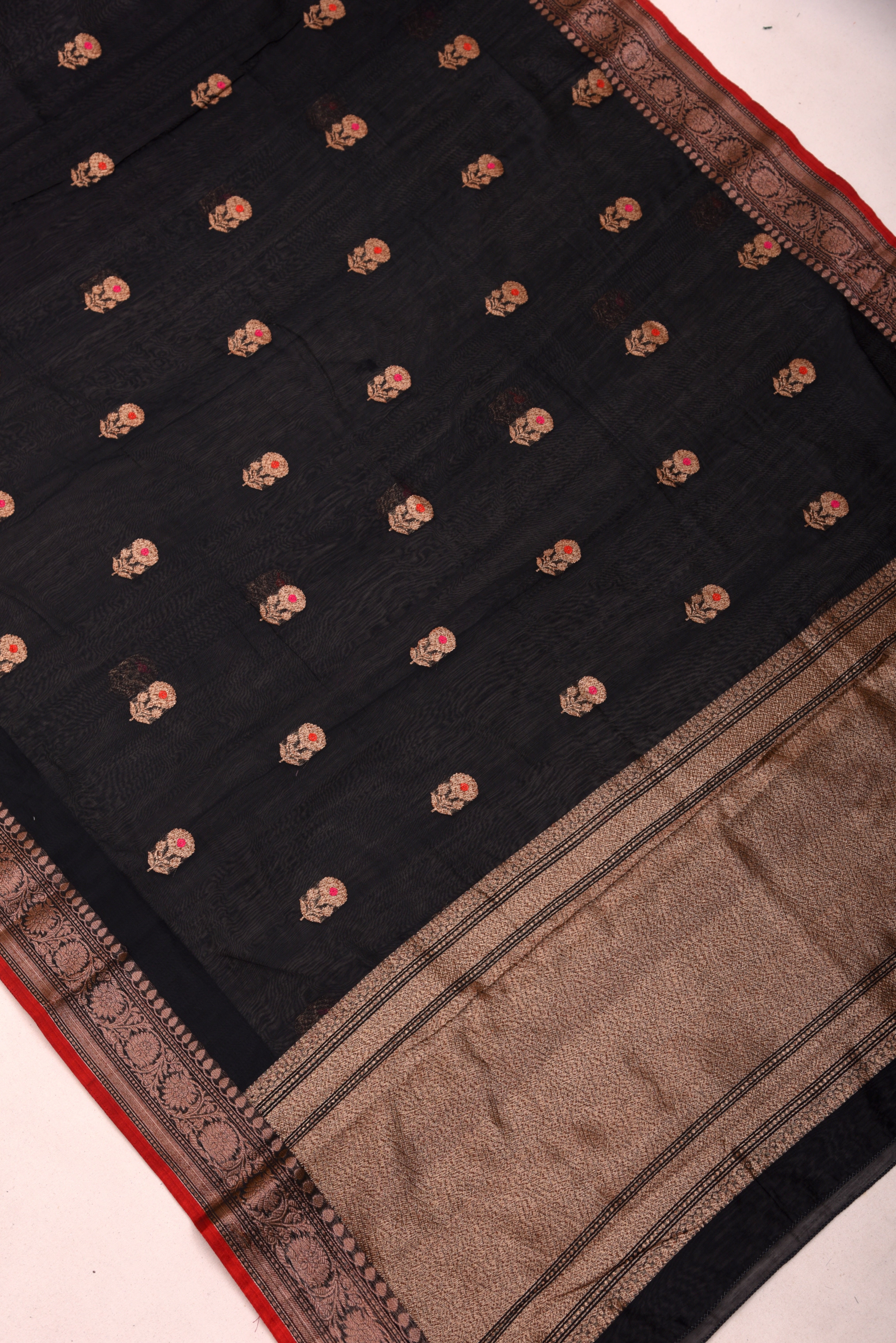 Chanderi Cotton Silk Saree with weaving