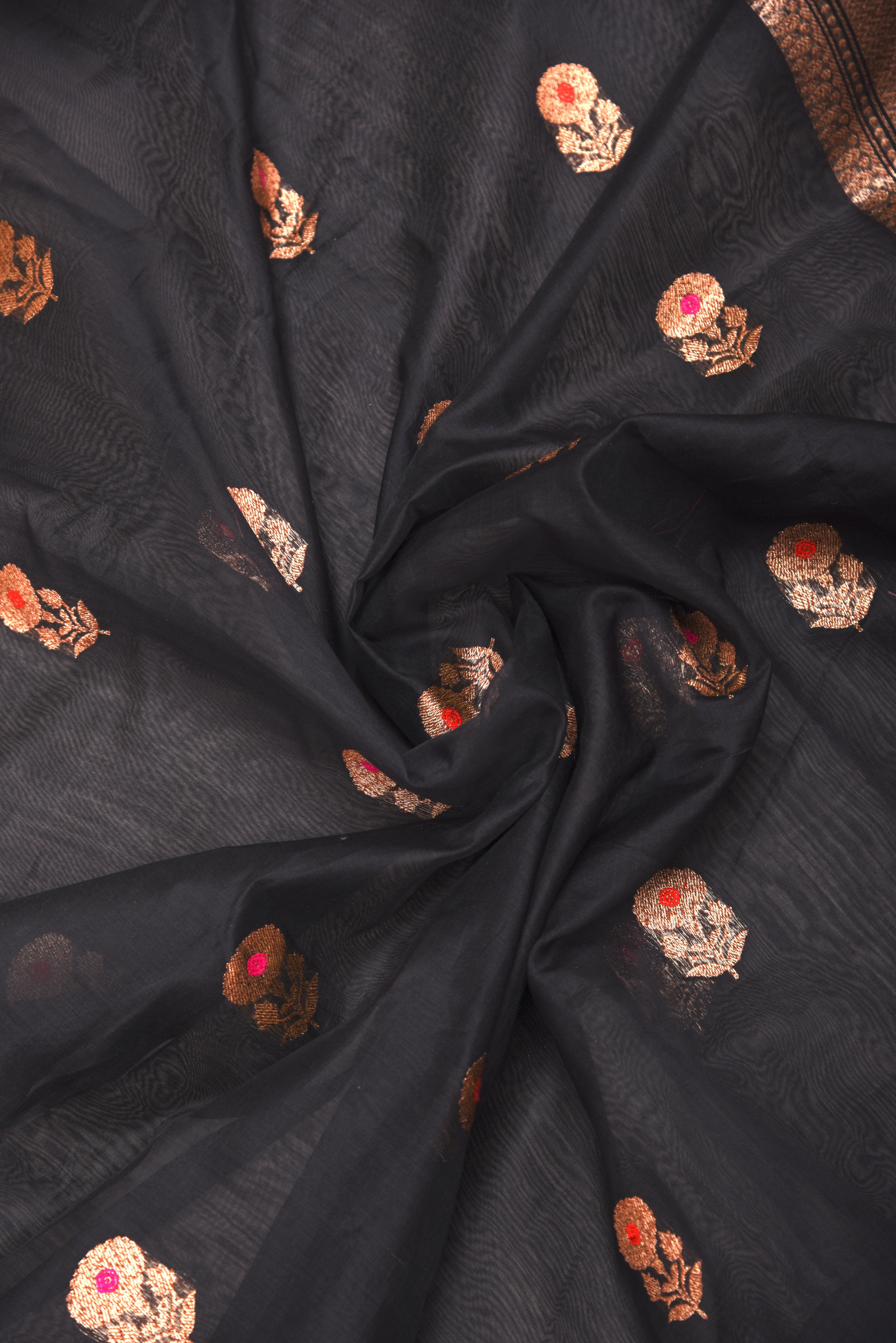 Chanderi Cotton Silk Saree with weaving