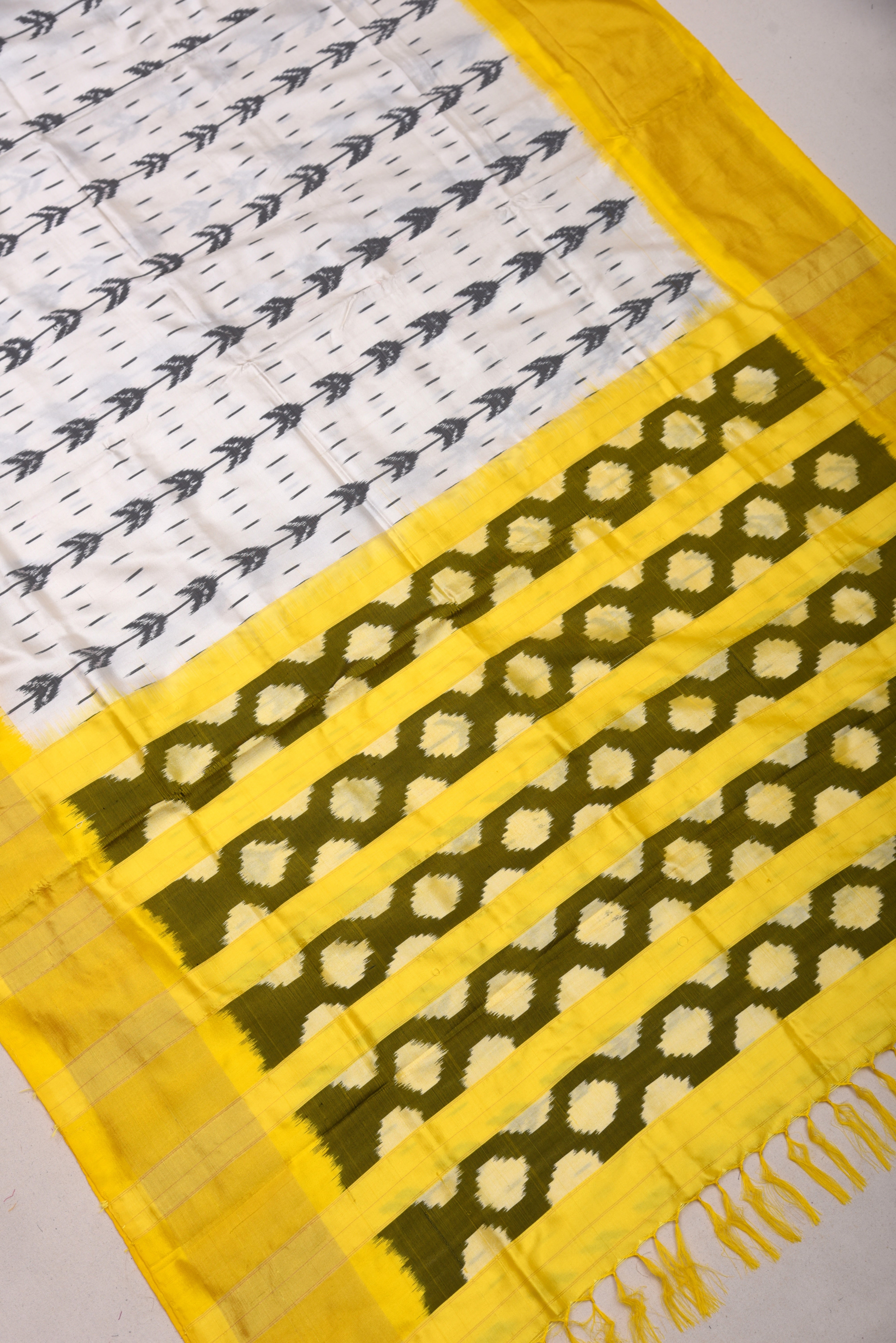 Pochumpalli Ikkat Pure Silk Handloom Saree