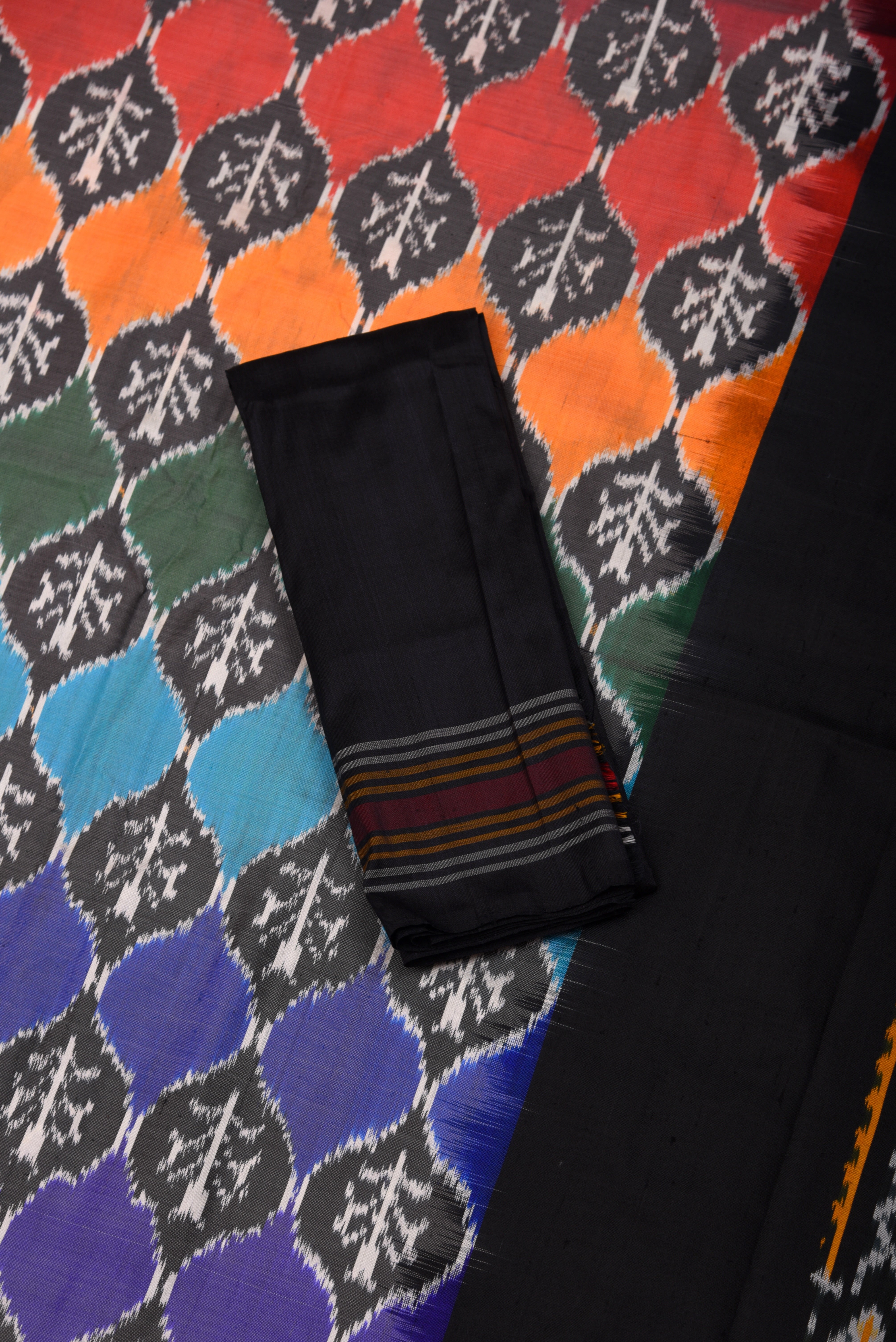 Pochumpalli Ikkat Pure Silk Handloom Saree