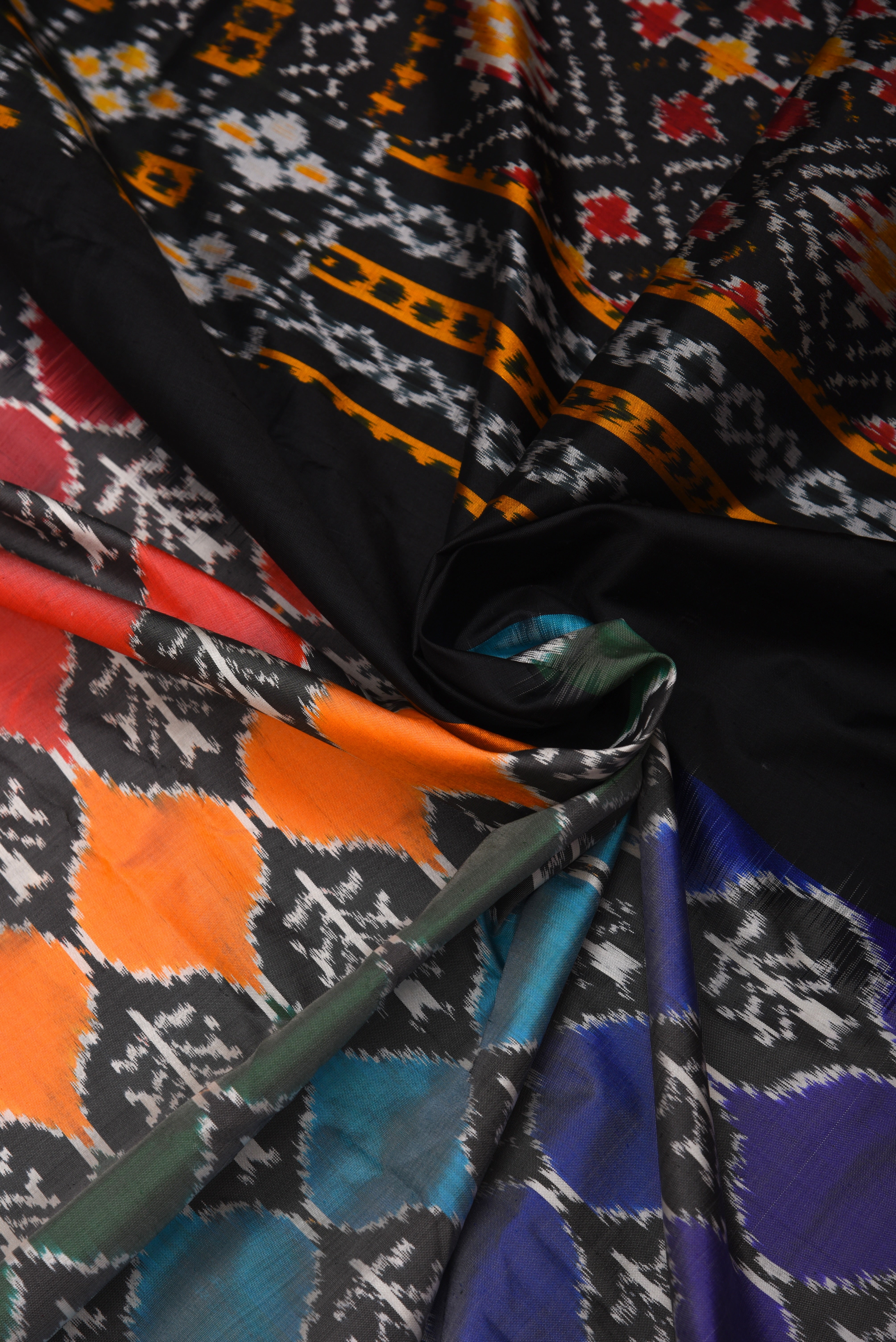 Pochumpalli Ikkat Pure Silk Handloom Saree