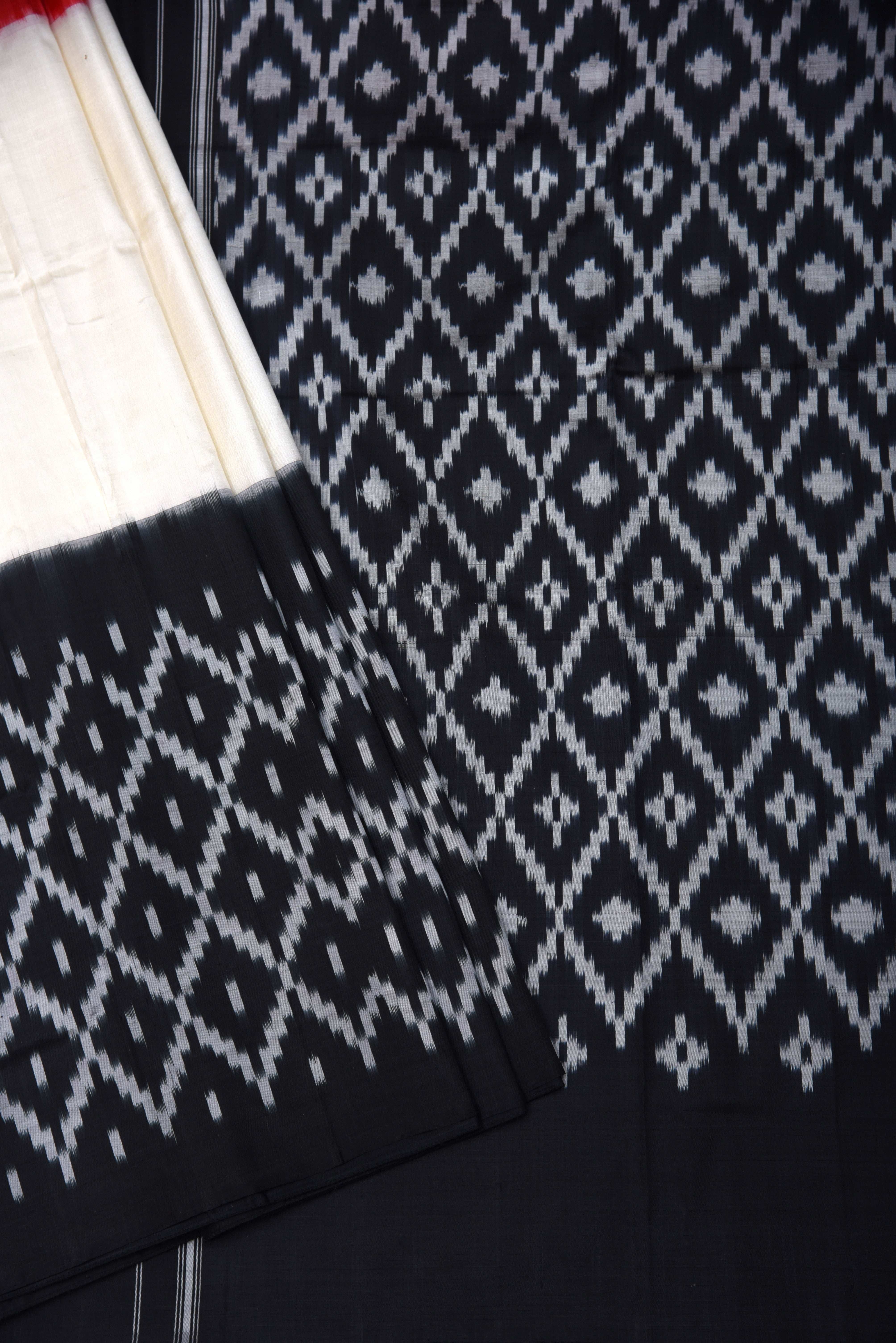 Pochumpalli Ikkat Pure Silk Handloom Saree