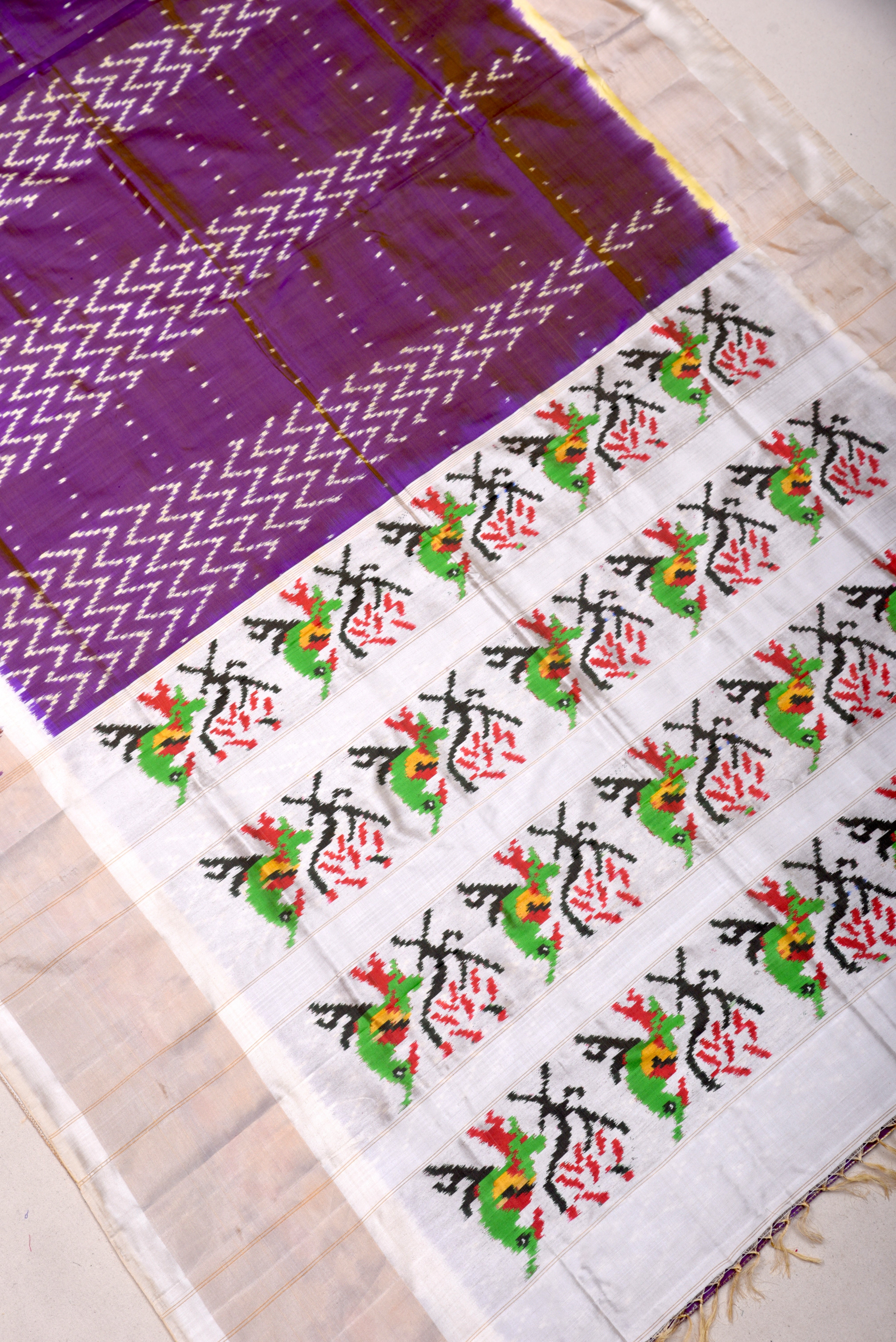 Pochumpalli Ikkat Pure Silk Handloom Saree