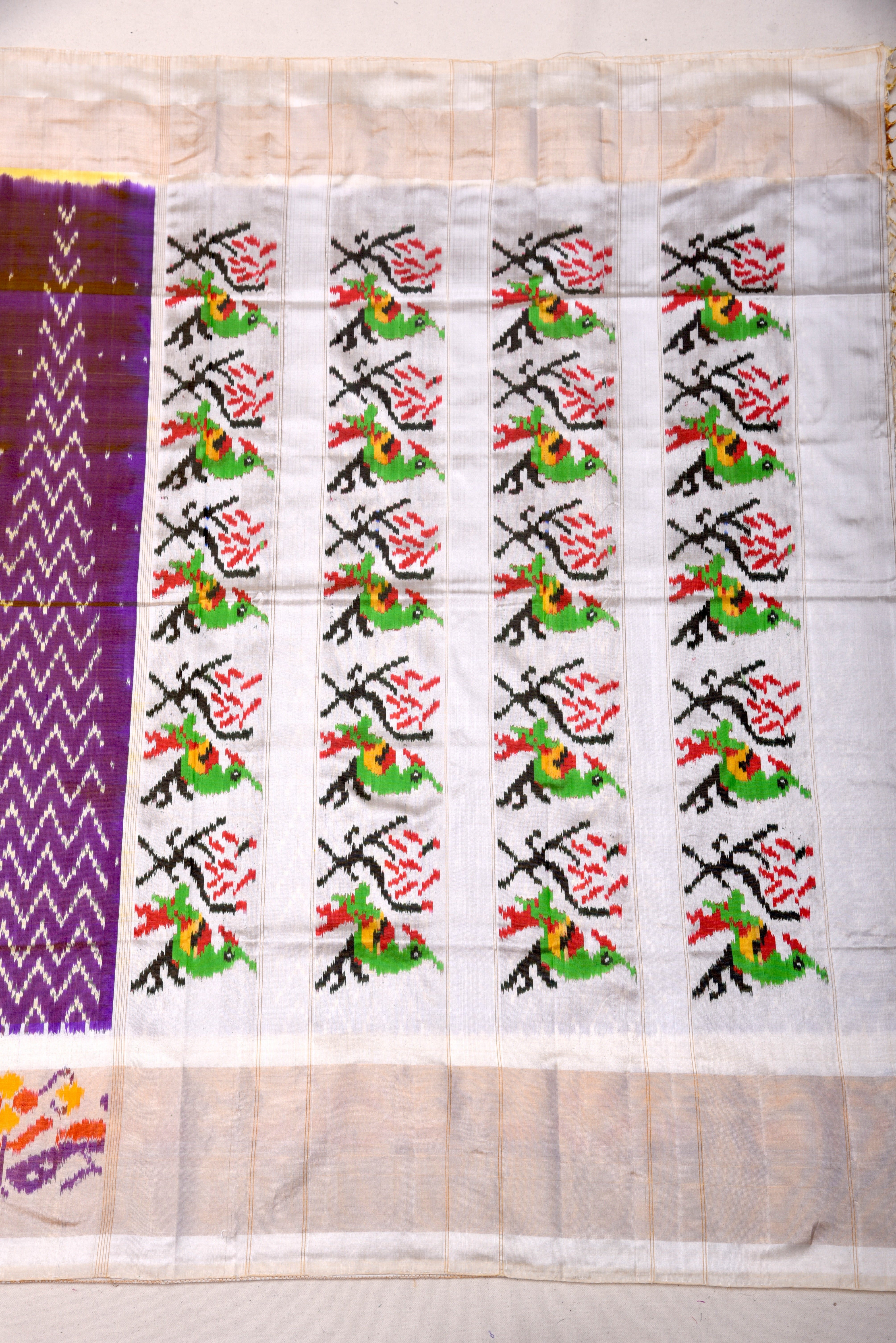 Pochumpalli Ikkat Pure Silk Handloom Saree