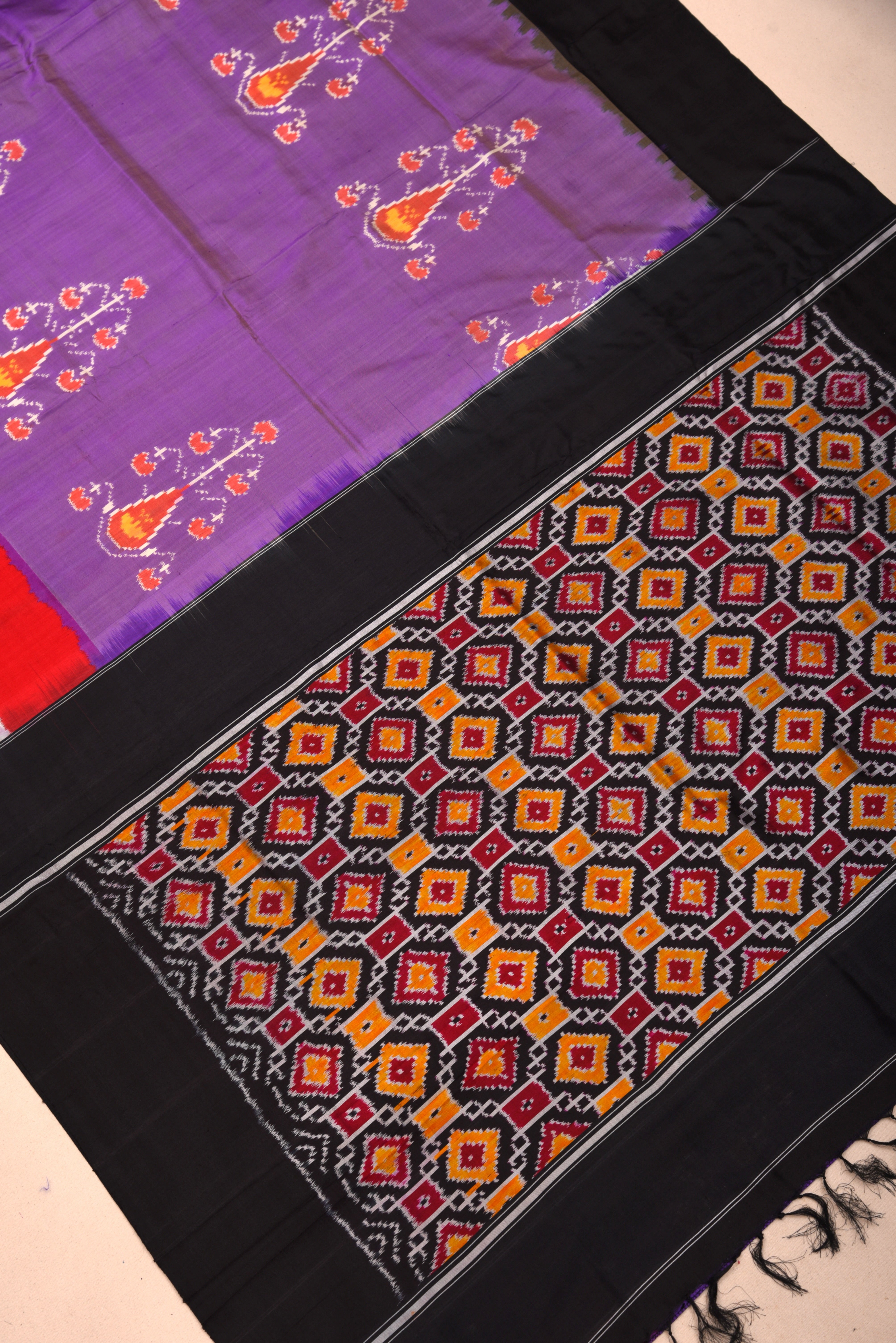 Pochumpalli Ikkat Pure Silk Handloom Saree