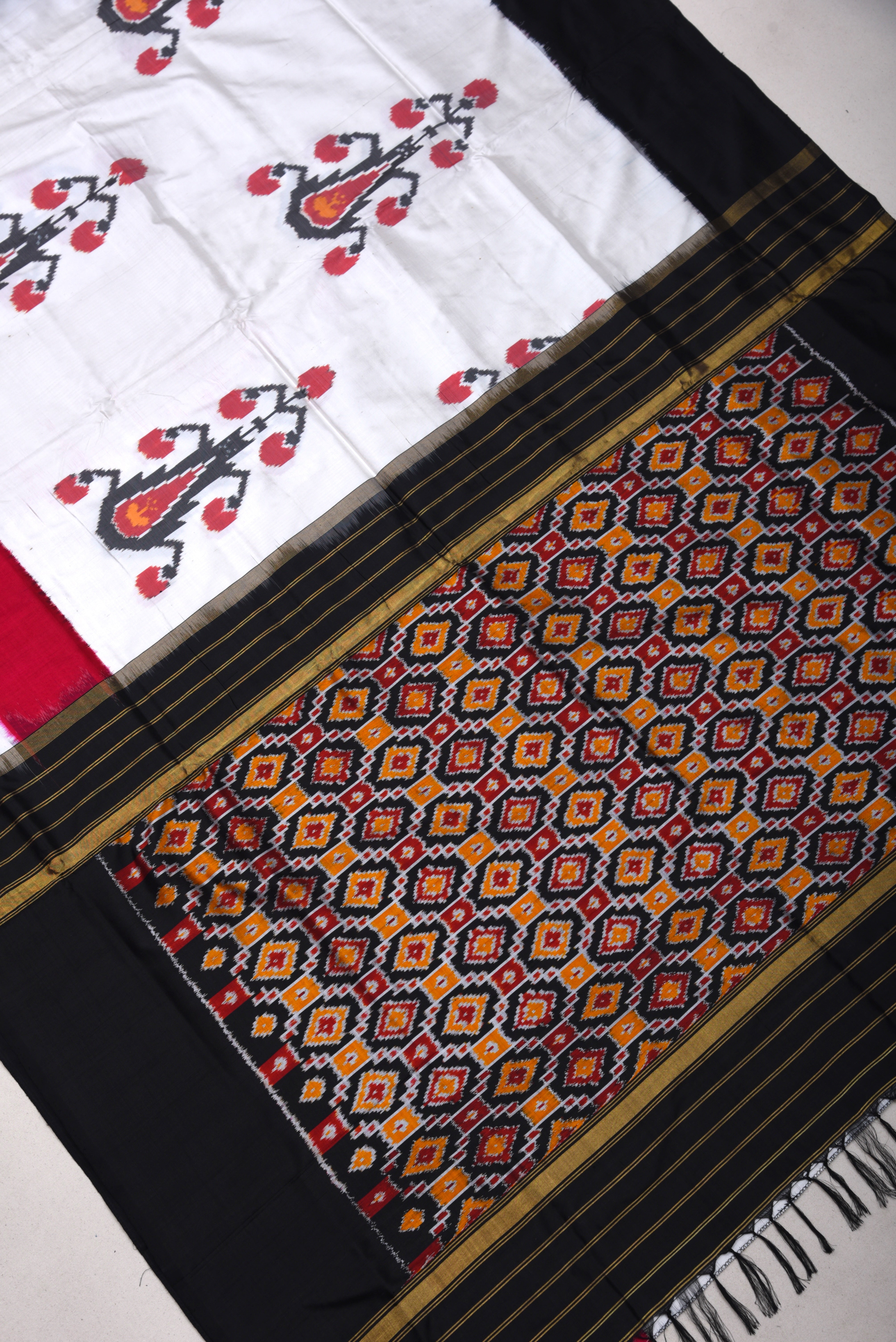 Pochumpalli Ikkat Pure Silk Handloom Saree