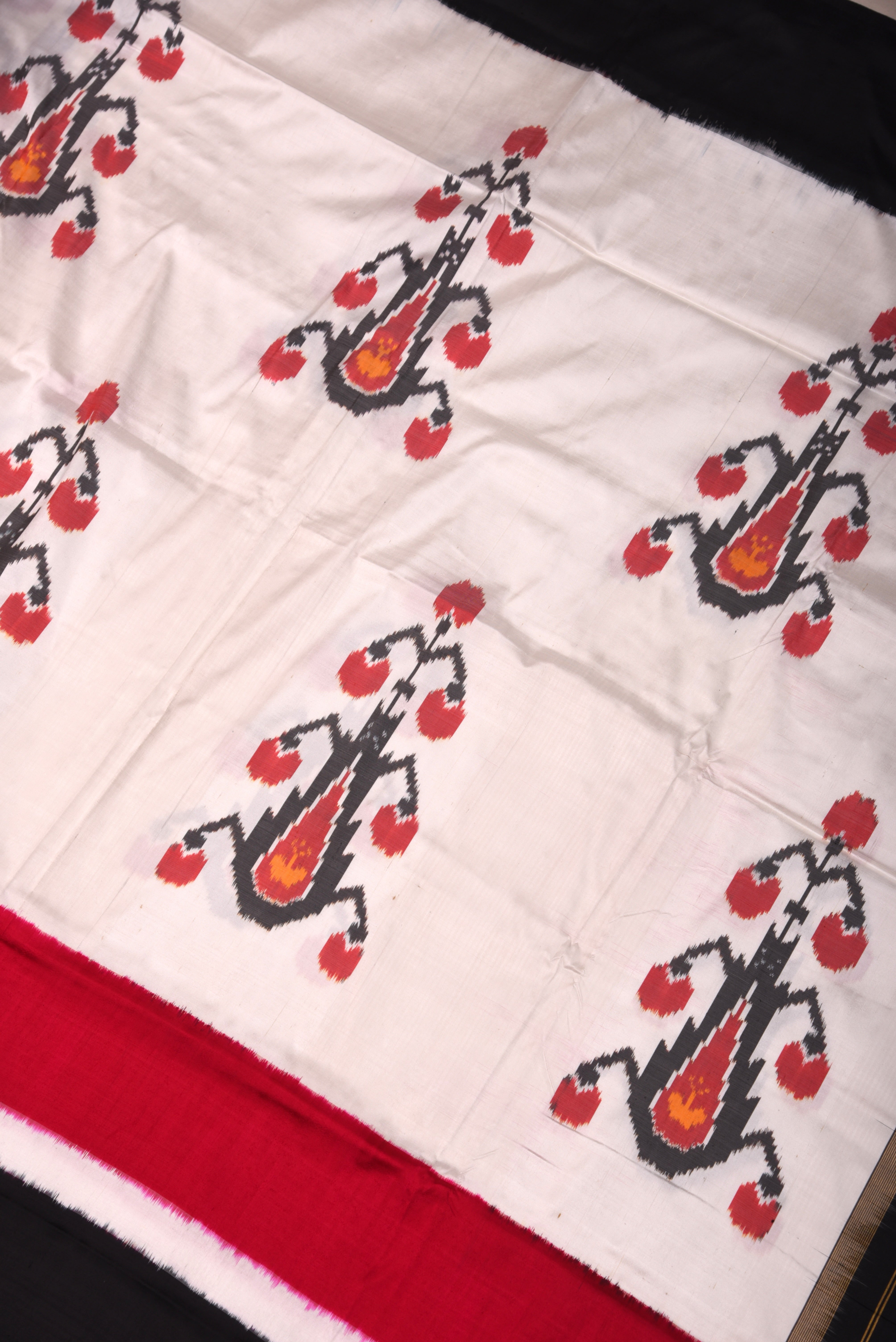 Pochumpalli Ikkat Pure Silk Handloom Saree
