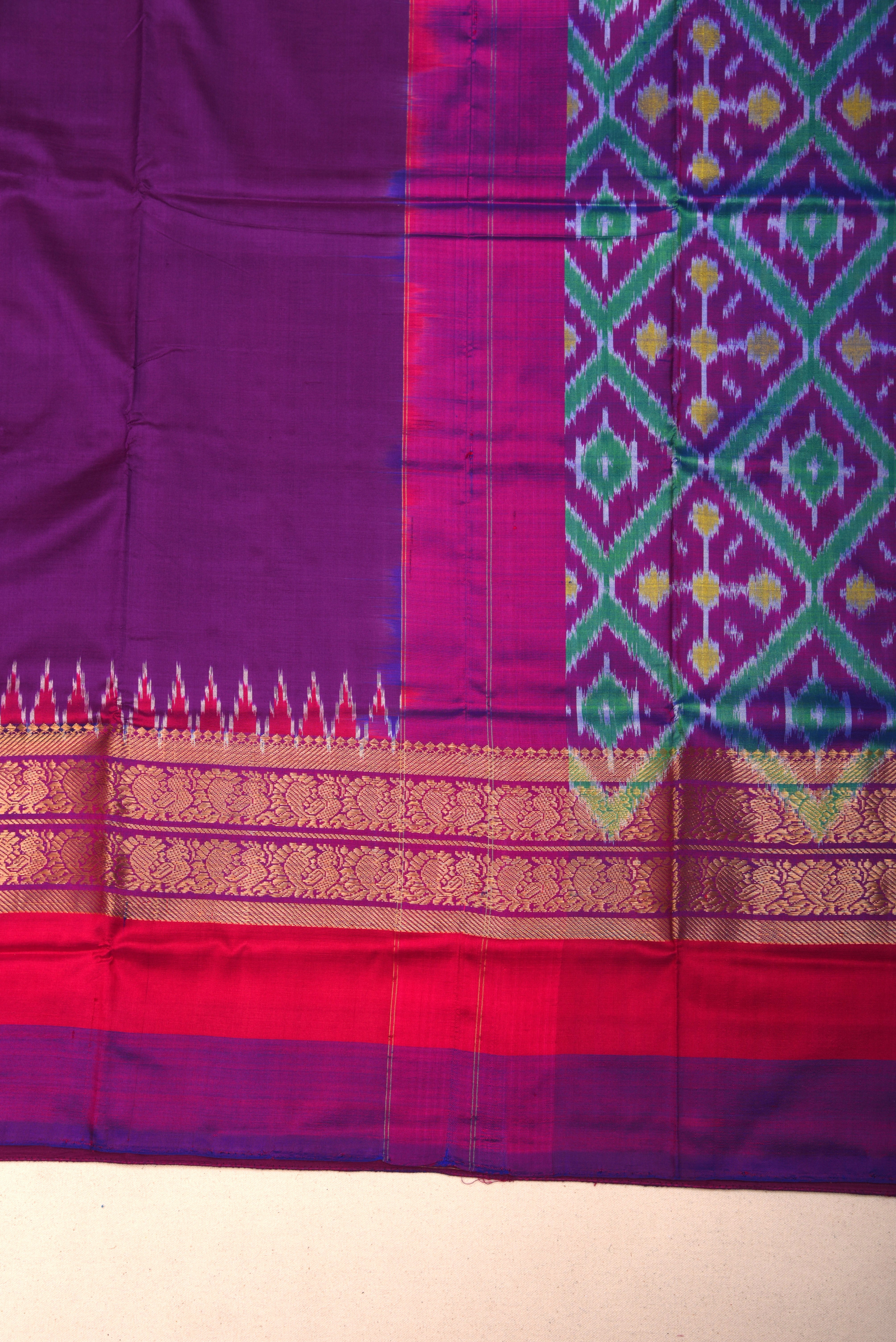 Pochumpalli Ikkat Pure Silk Handloom Saree
