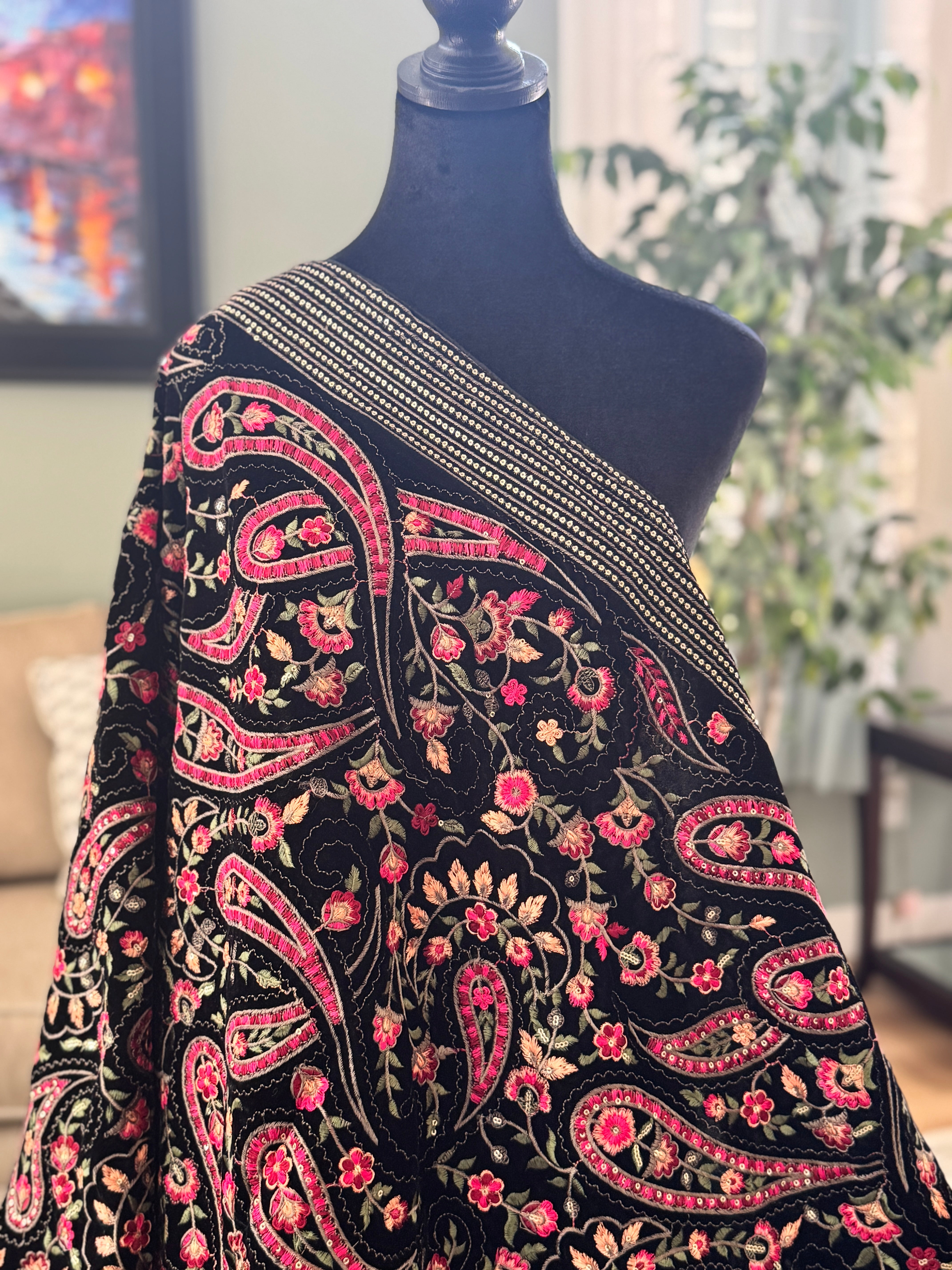 Velvet Kashmiri dupatta - black