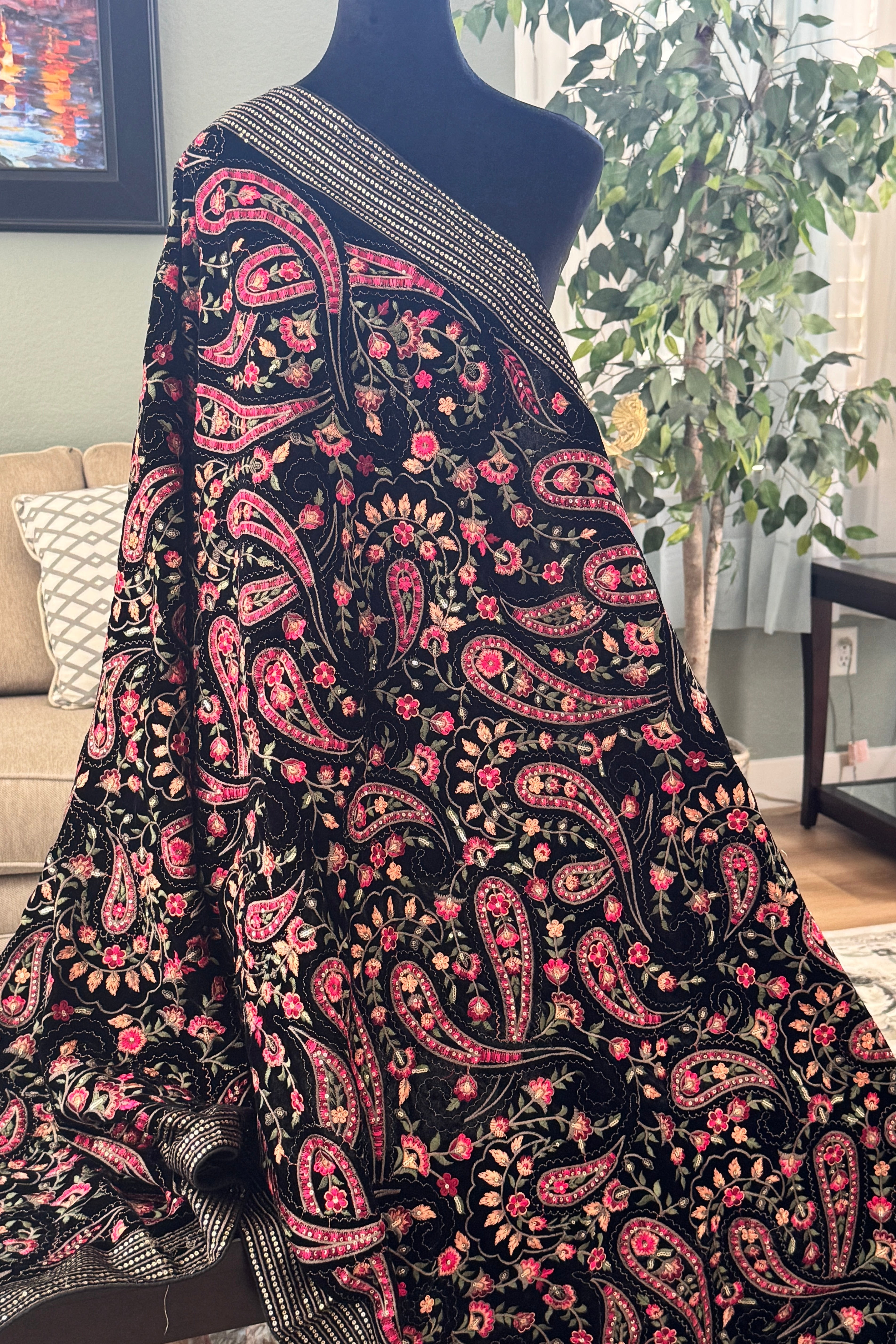 Velvet Kashmiri dupatta - black