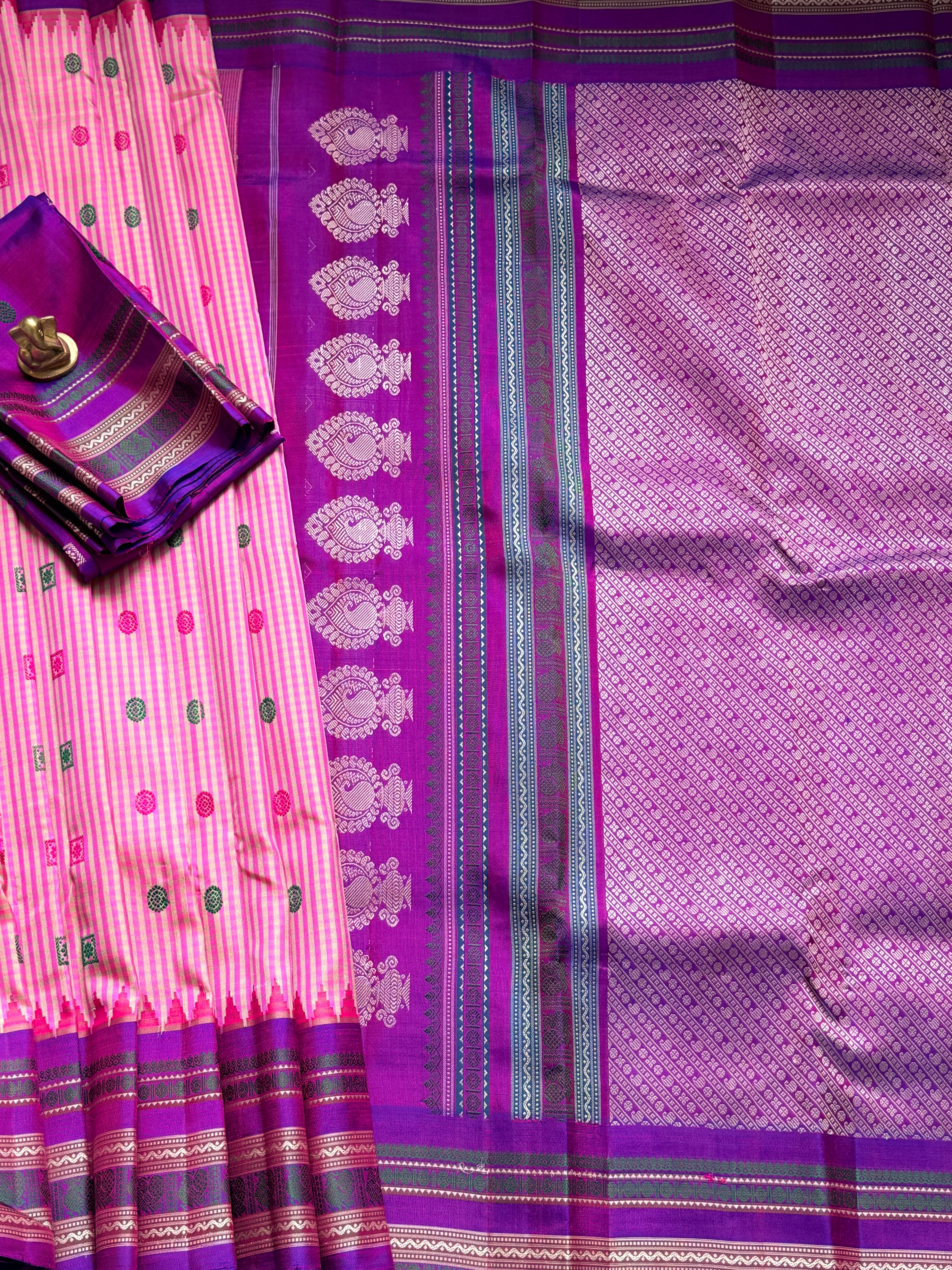 Kuttu Gadwal Pure Silk Handloom Saree