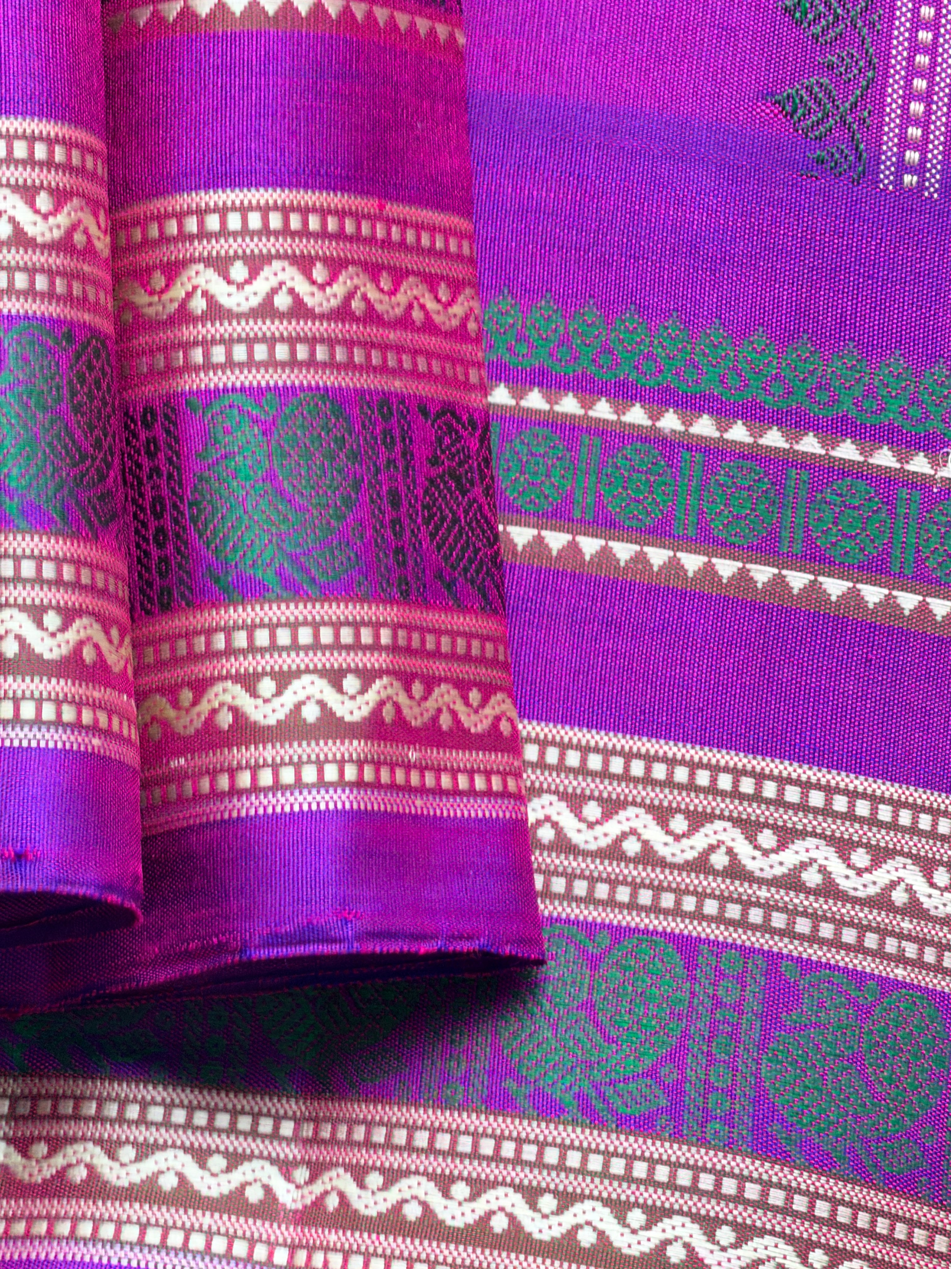 Kuttu Gadwal Pure Silk Handloom Saree