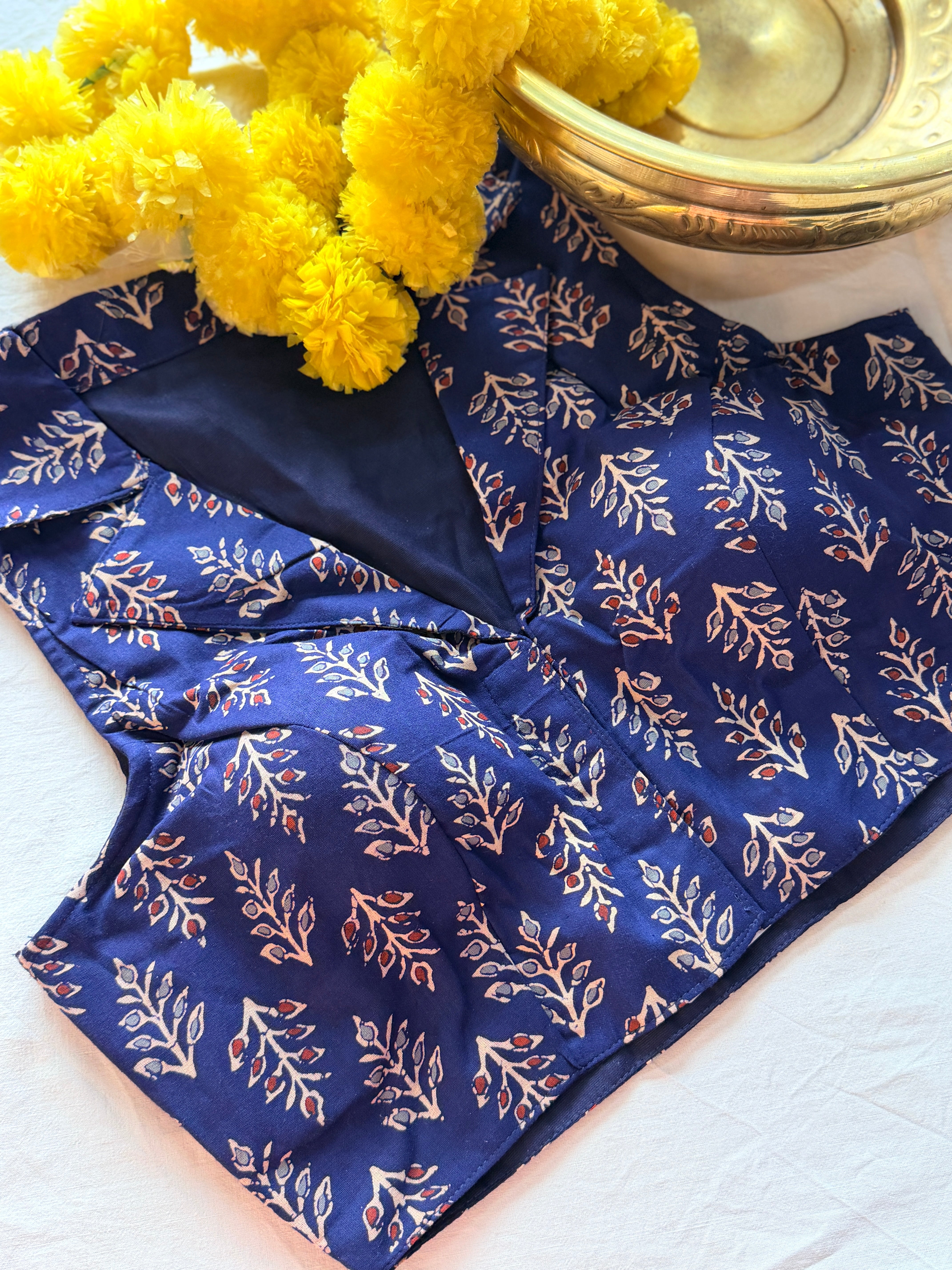 Ajrak Padded Blouse without Sleeves