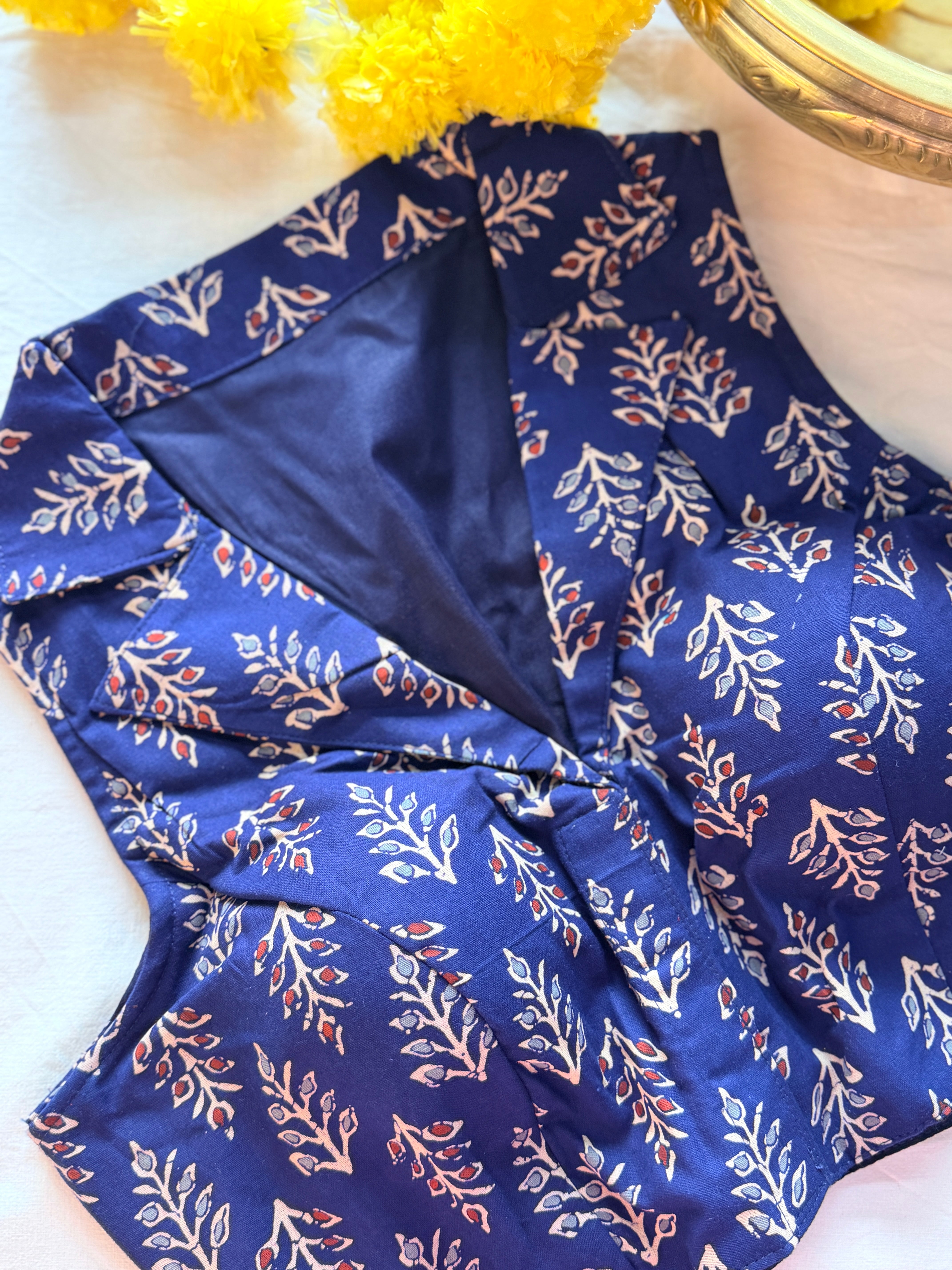 Ajrak Padded Blouse without Sleeves