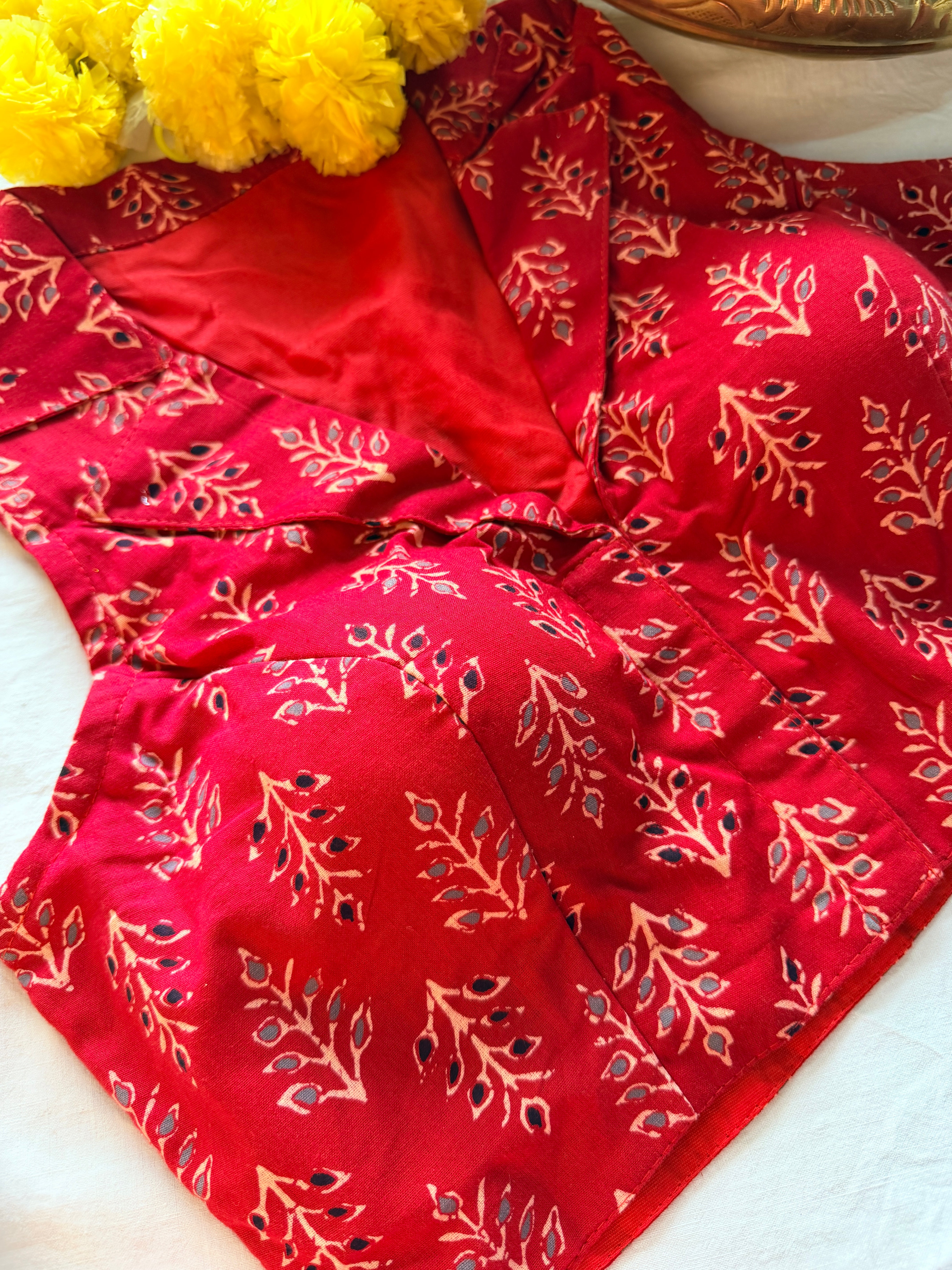 Ajrak Padded Blouse without Sleeves