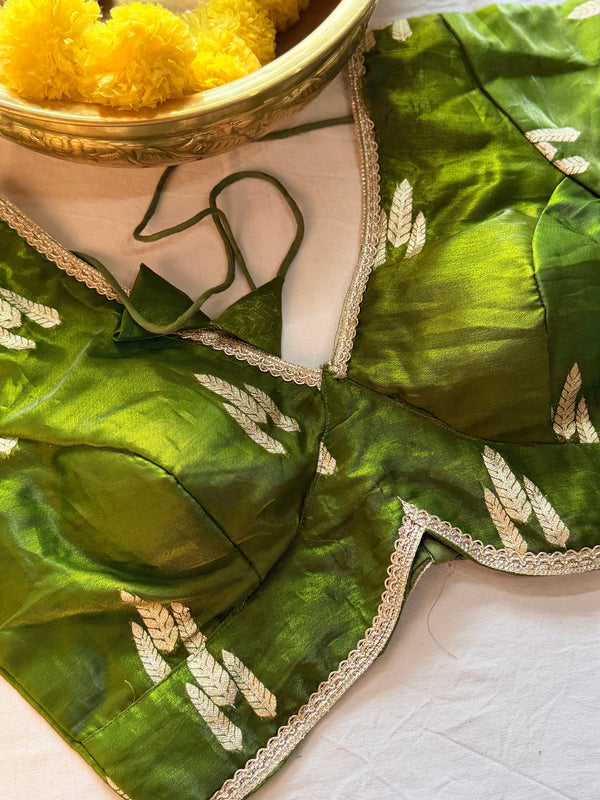 Raw Silk Woven Padded Back Hooks Blouse With Sleeves