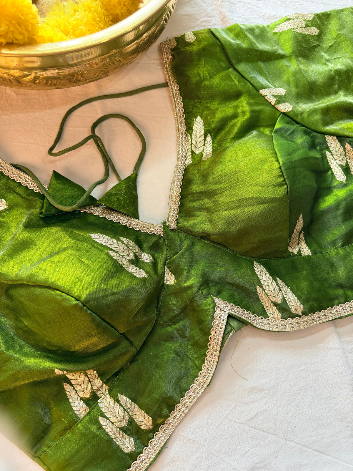 Raw Silk Woven Padded Back Hooks Blouse With Sleeves