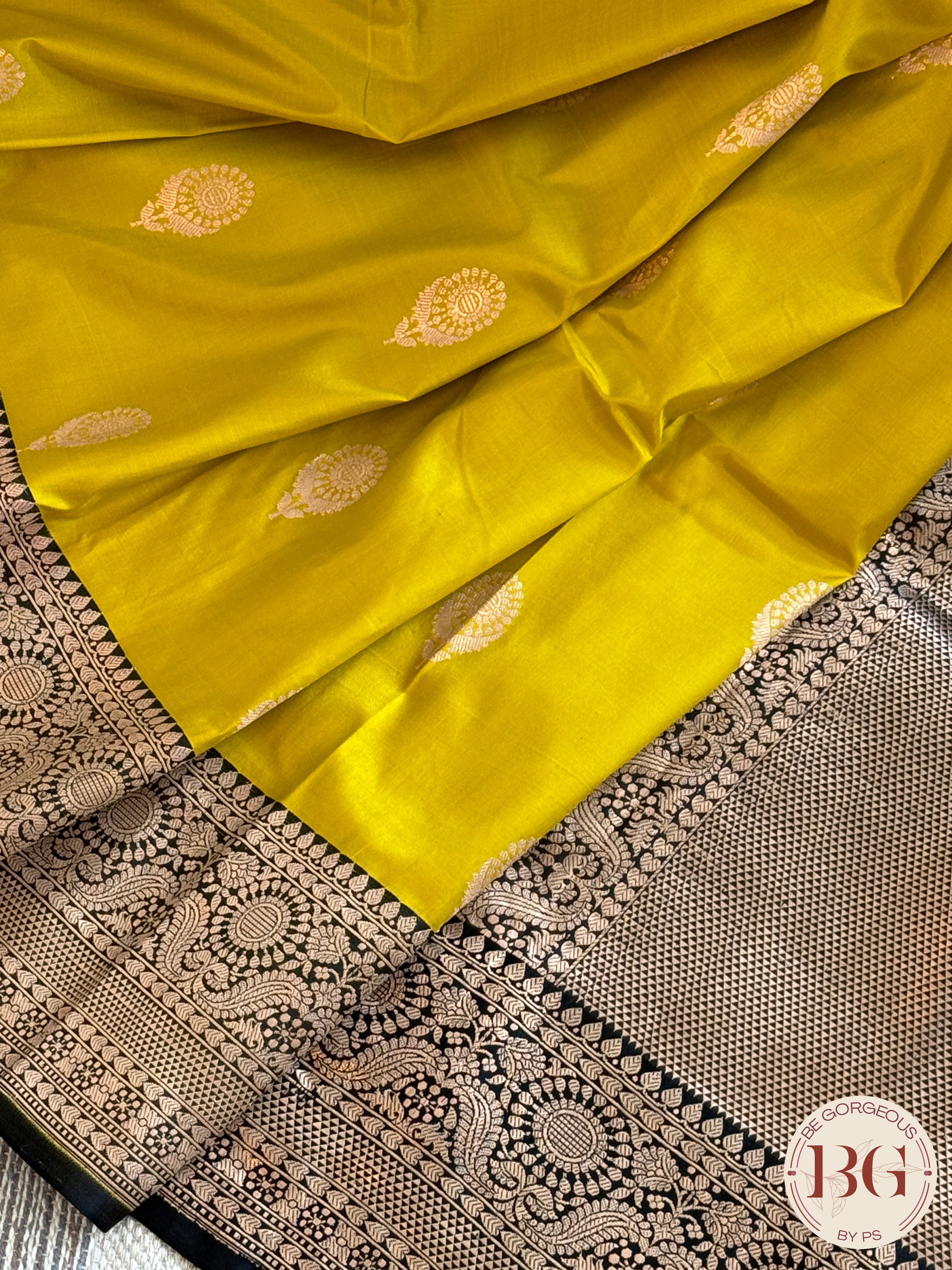 Pure Banarasi Handloom Katan Silk Kadhua Weaved Contrast Border Pallu Saree - Yellow Black
Silkmark certfiied