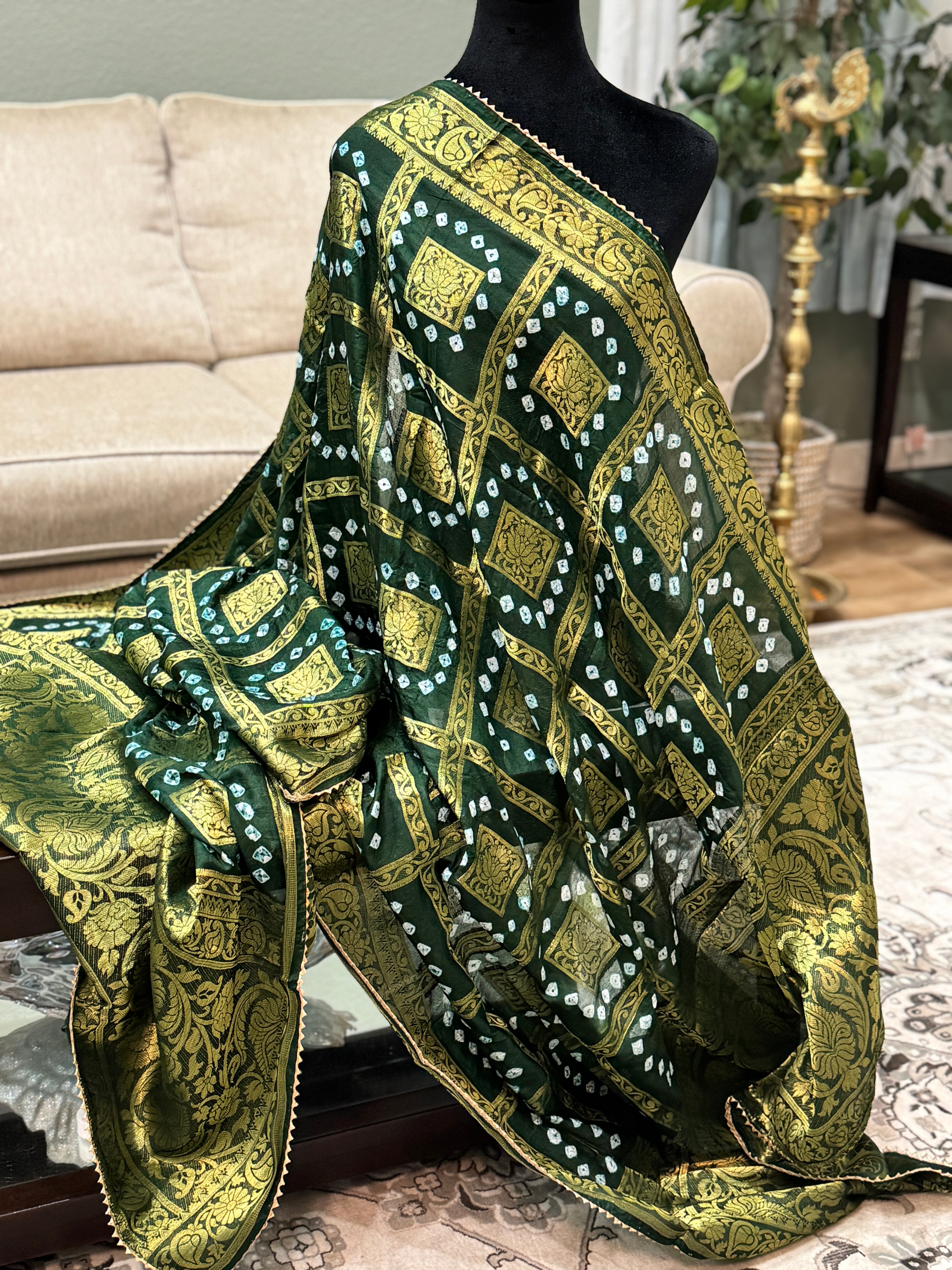 Silk Gharchola dupatta - green