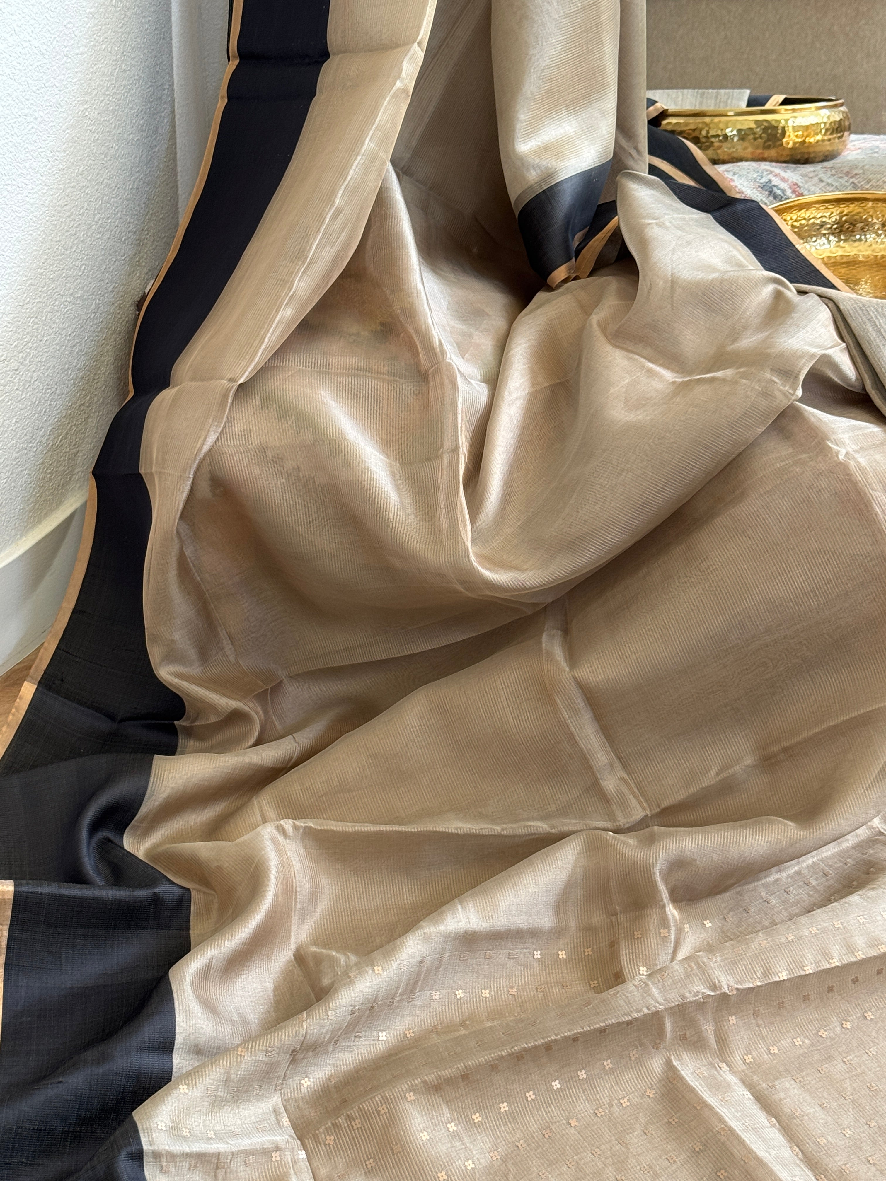 Silk Handloom Saree with weaving