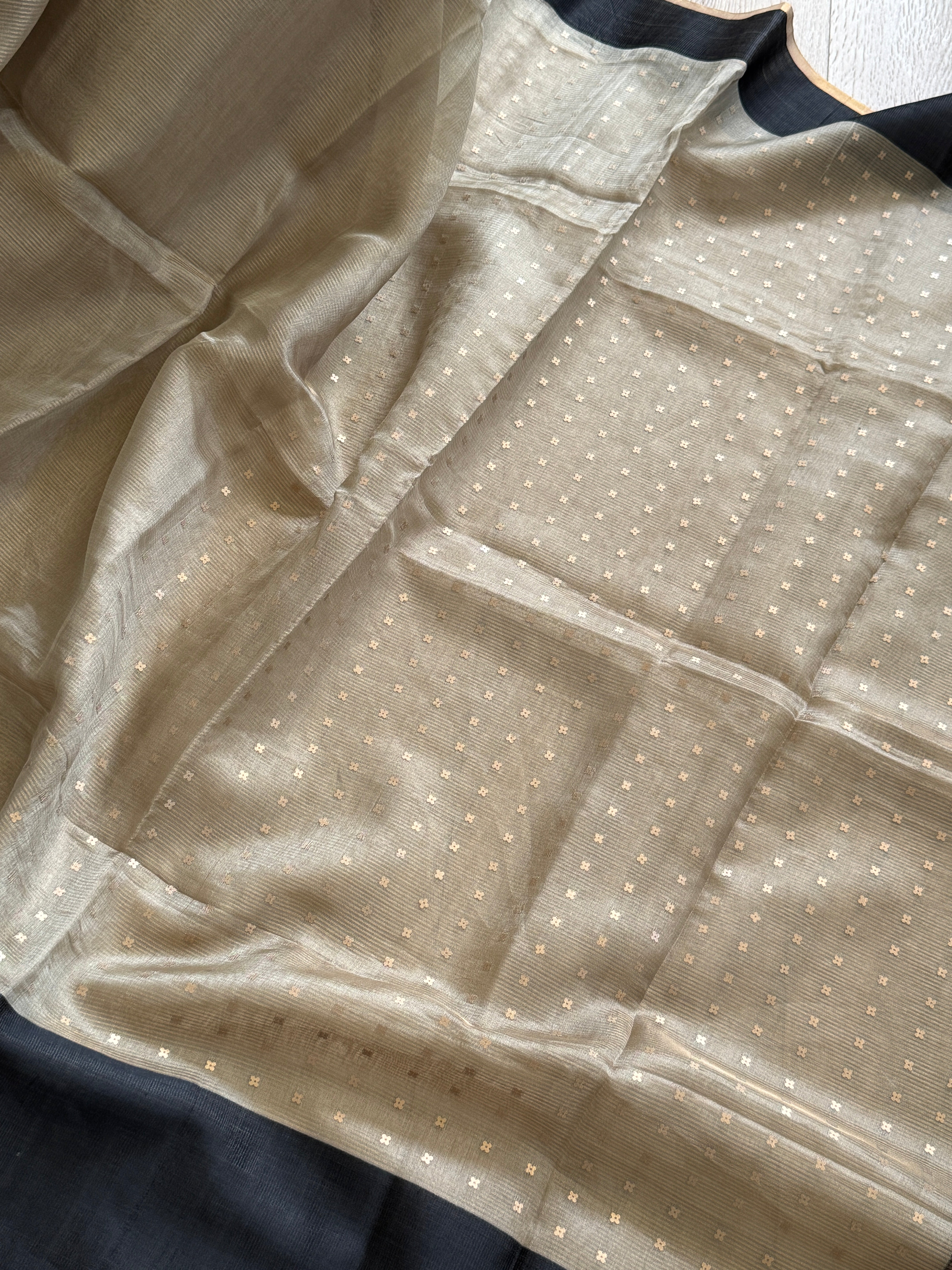 Silk Handloom Saree with weaving