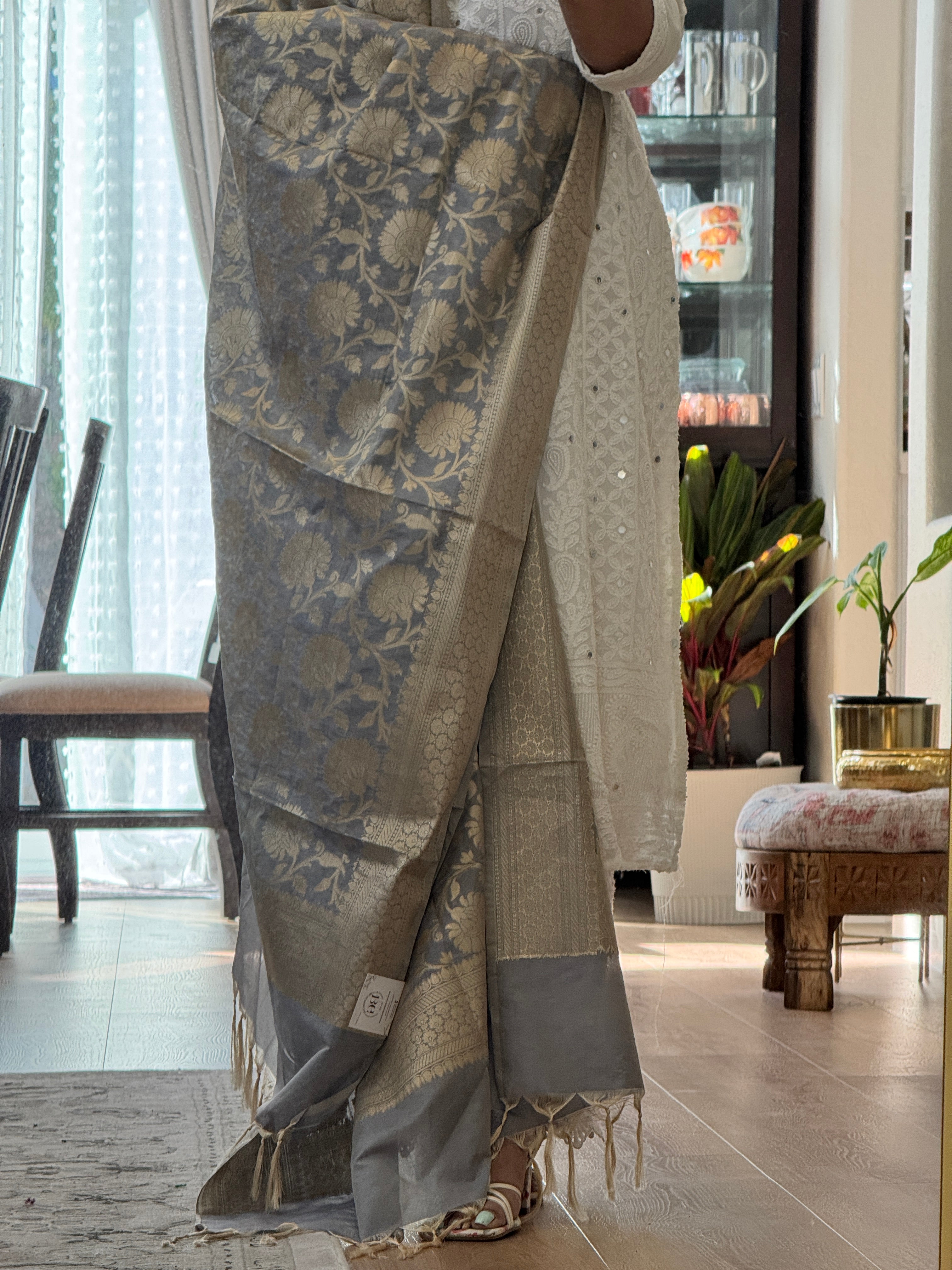 Banarasi dupatta - gray