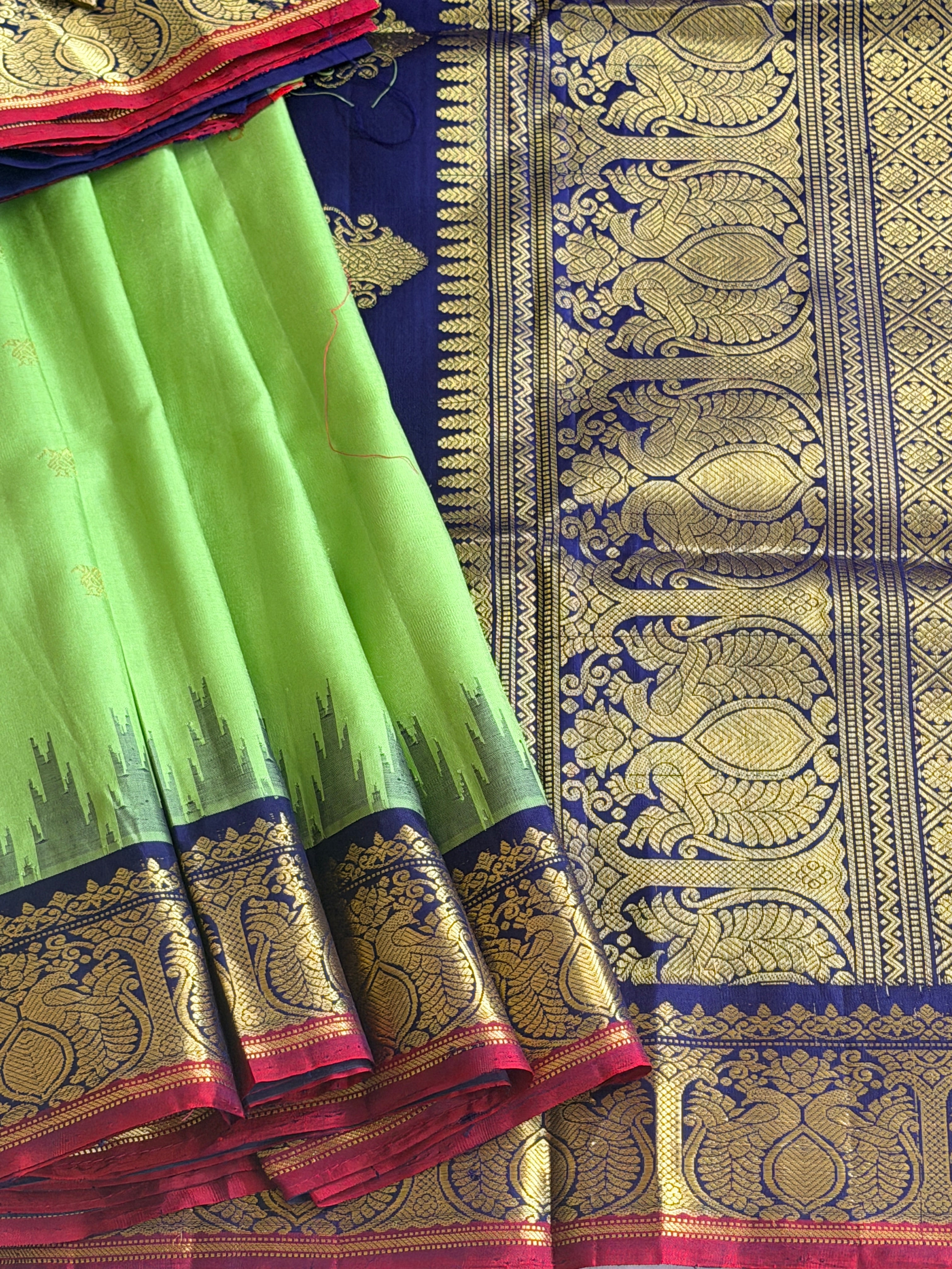 Kuttu Gadwal Pure Silk Handloom Saree