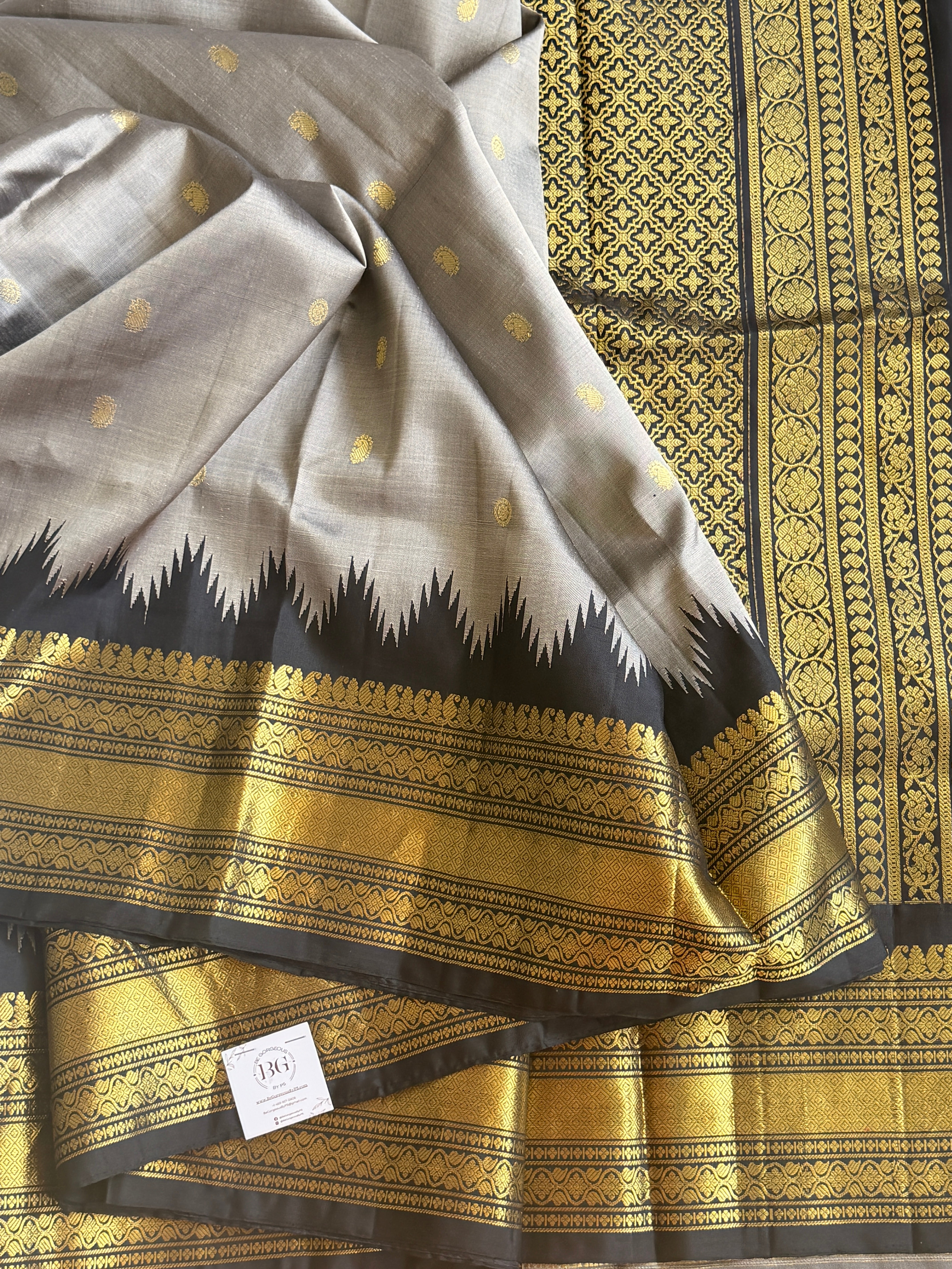 Kuttu Gadwal Pure Silk Handloom Saree