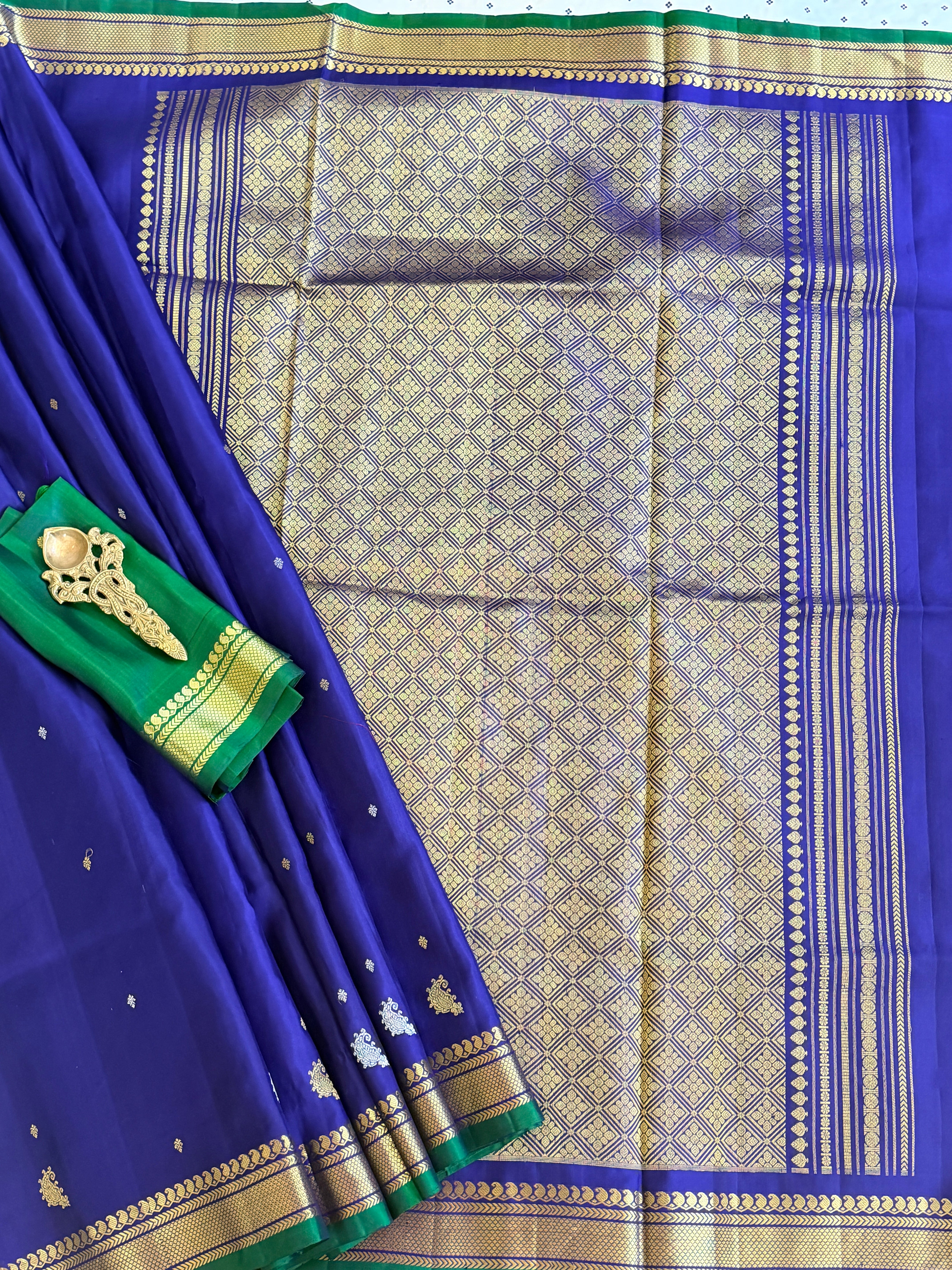 Kuttu Gadwal Pure Silk Handloom Saree
