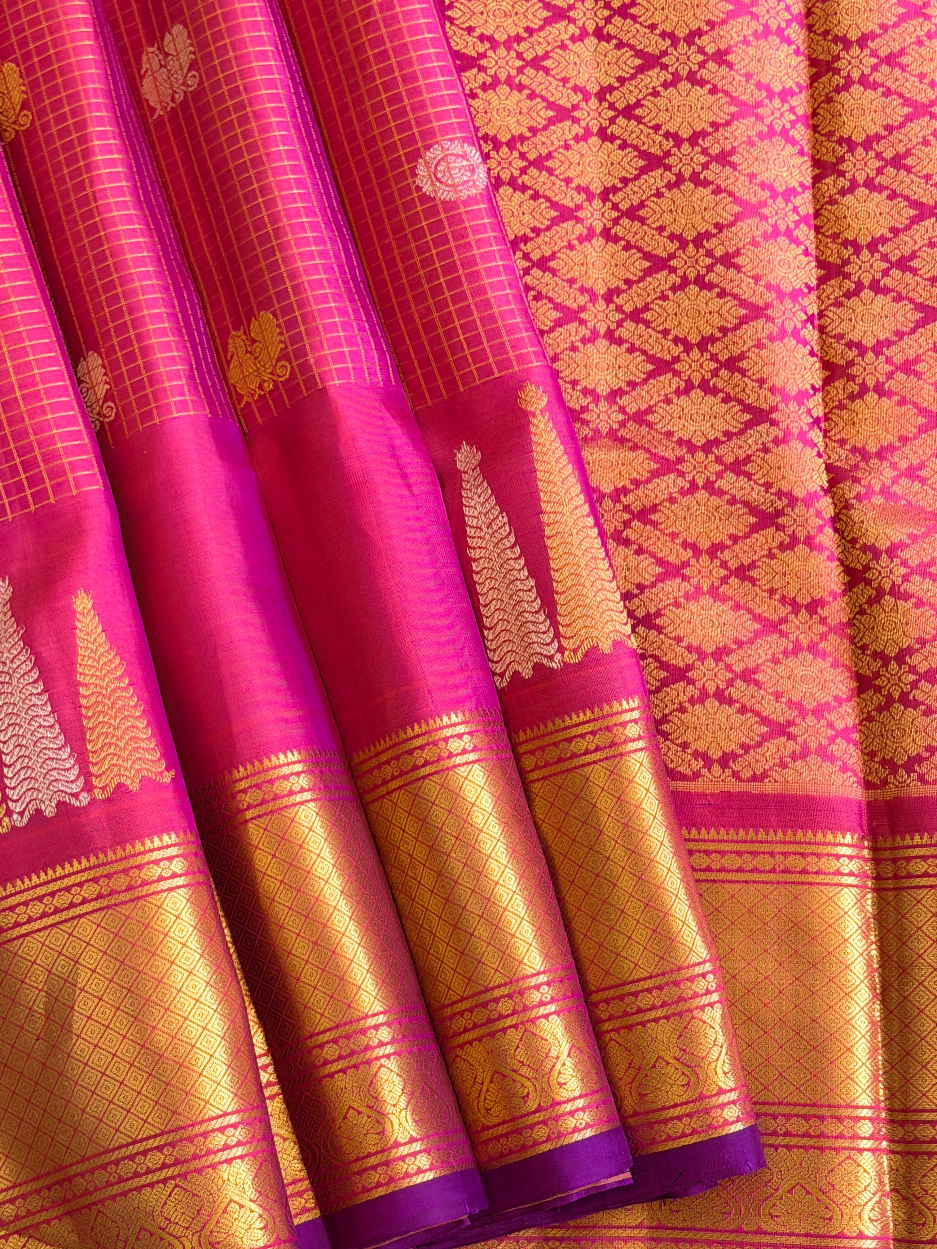 Kuttu Gadwal Pure Silk Handloom Saree