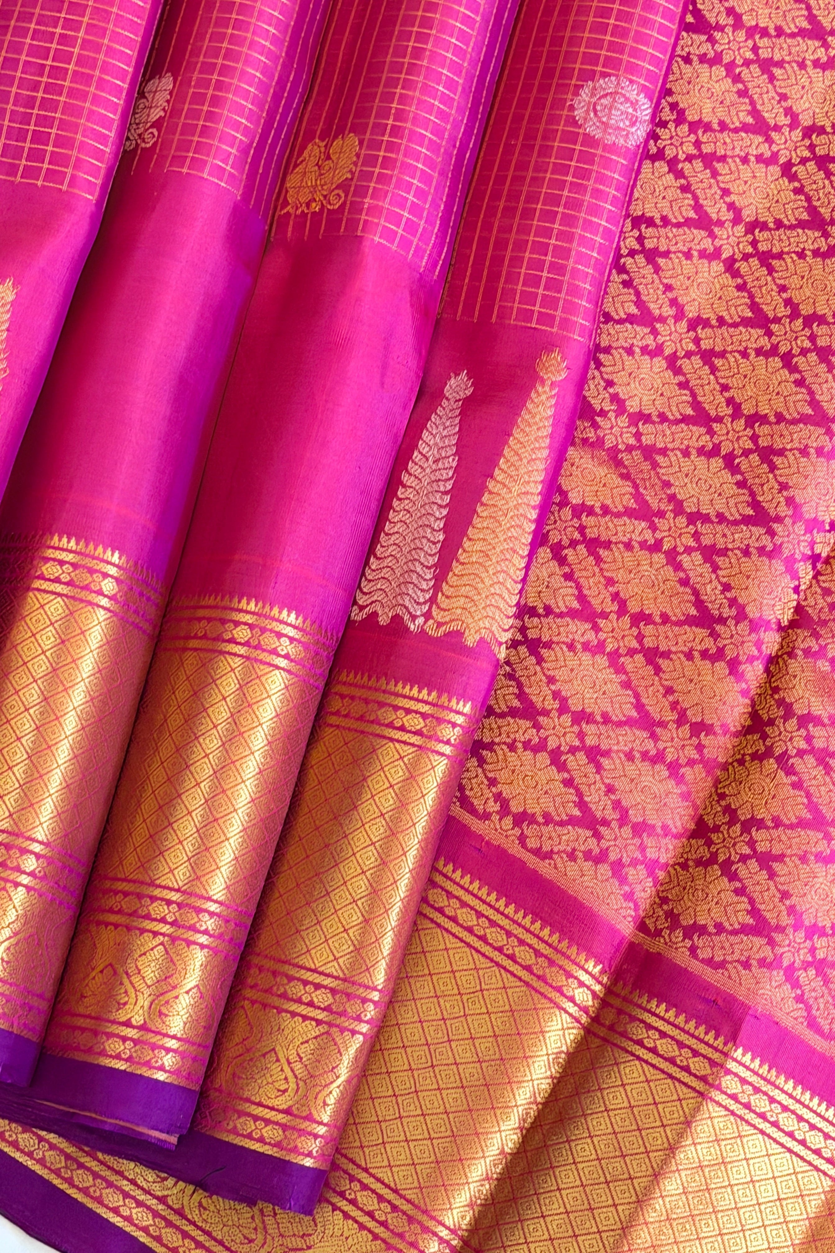 Kuttu Gadwal Pure Silk Handloom Saree