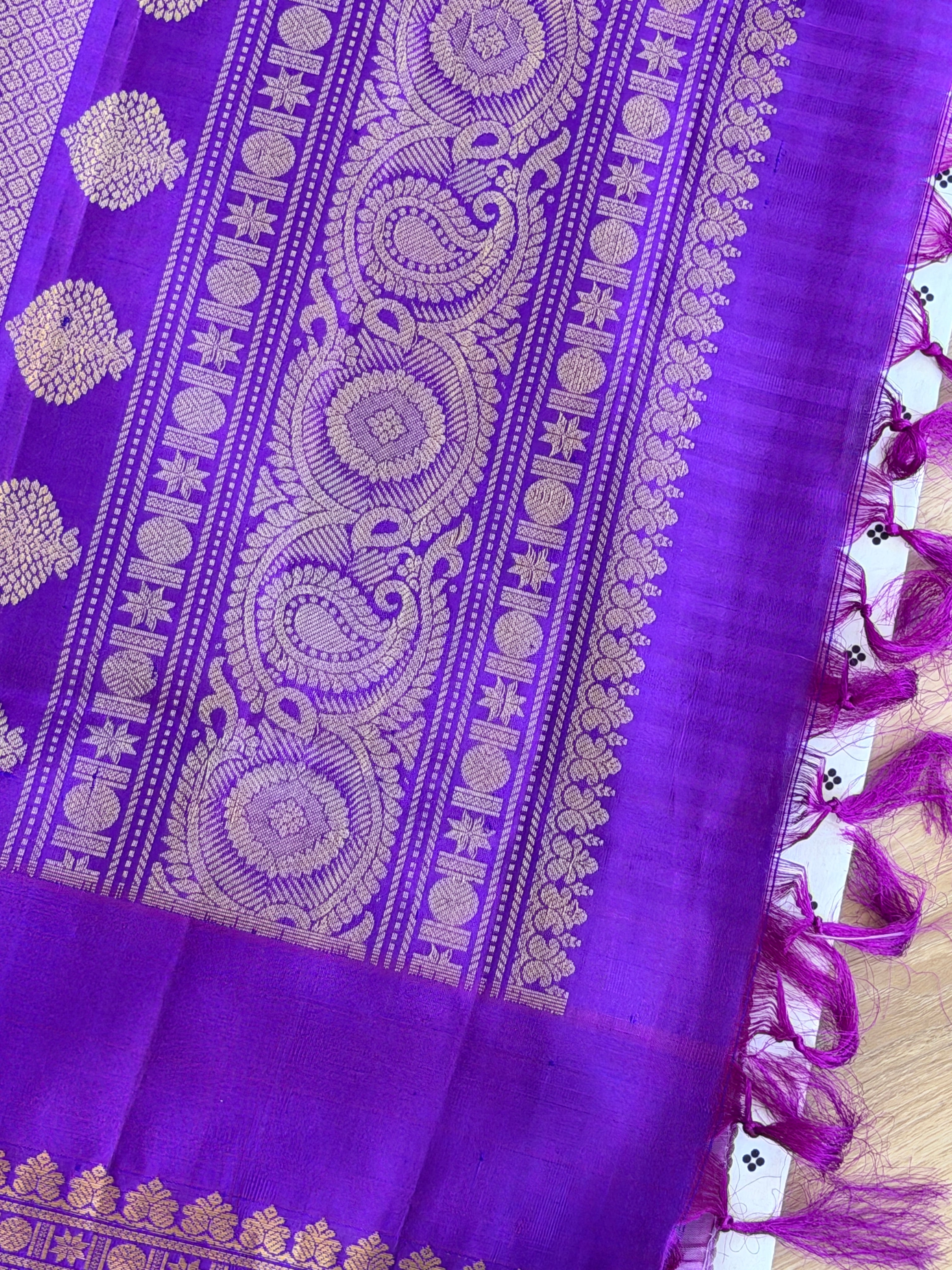 Kuttu Gadwal Pure Silk Handloom Saree