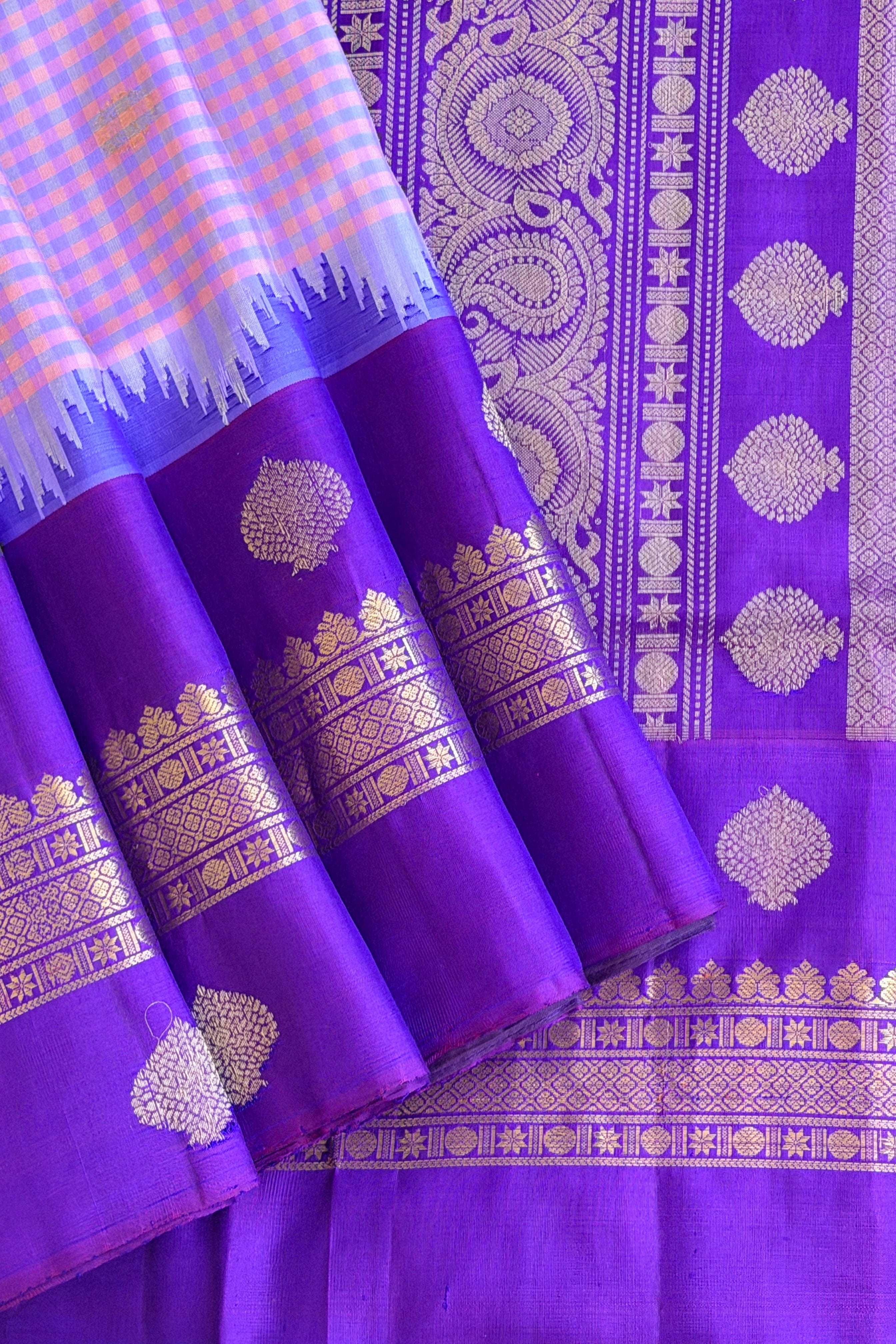 Kuttu Gadwal Pure Silk Handloom Saree