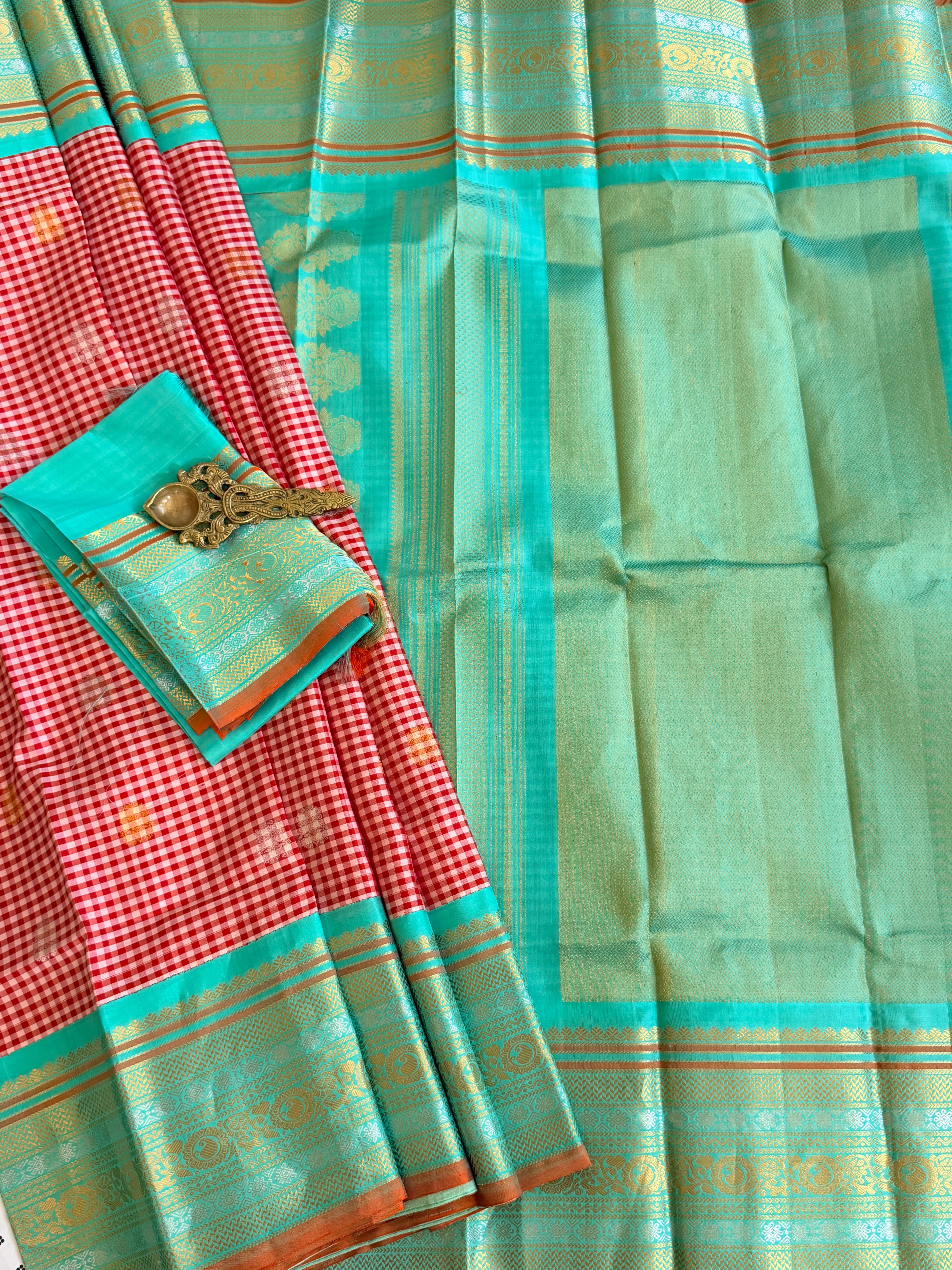 Kuttu Gadwal Pure Silk Handloom Saree