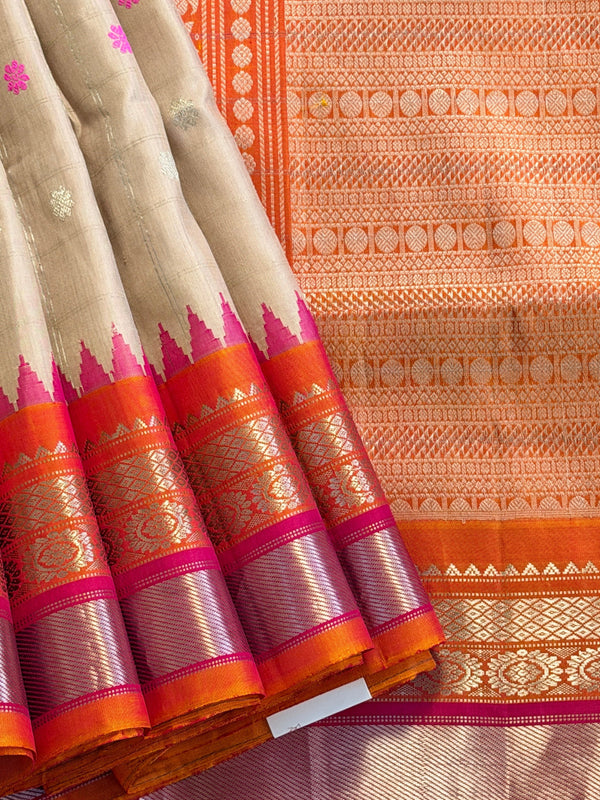 Kuttu Gadwal Pure Silk Handloom Saree