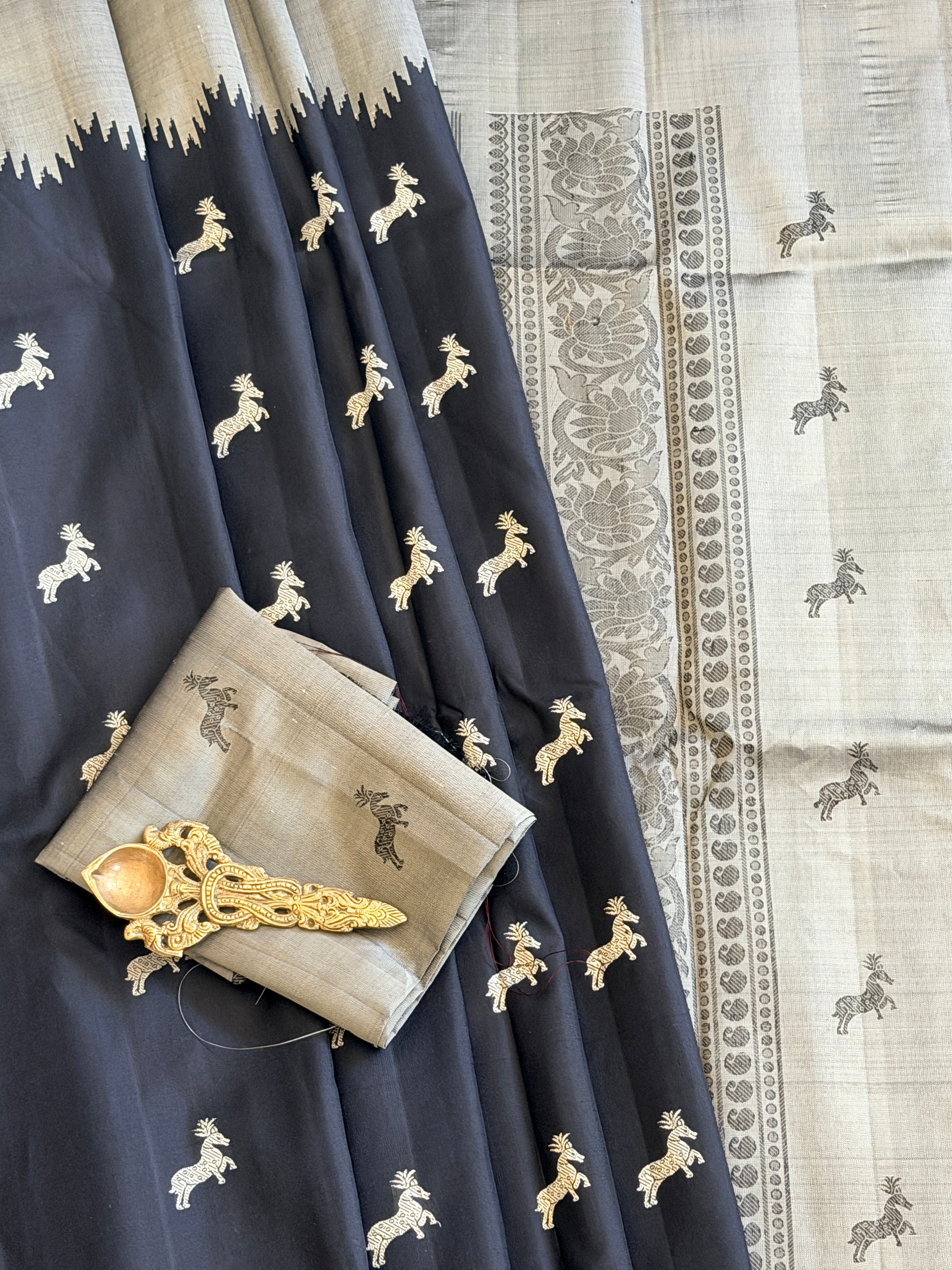 Kuttu Gadwal Pure Silk Handloom Saree