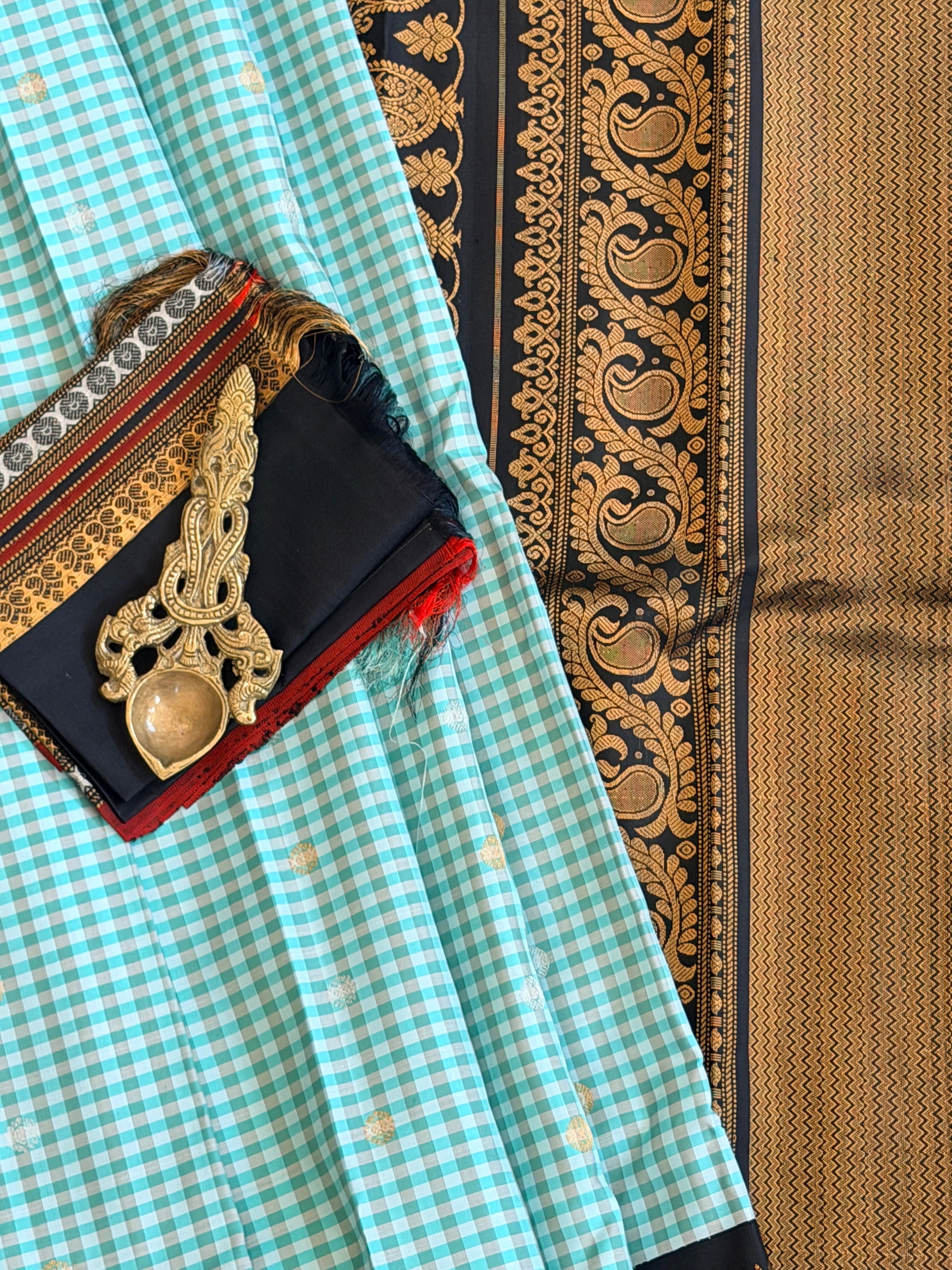 Kuttu Gadwal Pure Silk Handloom Saree